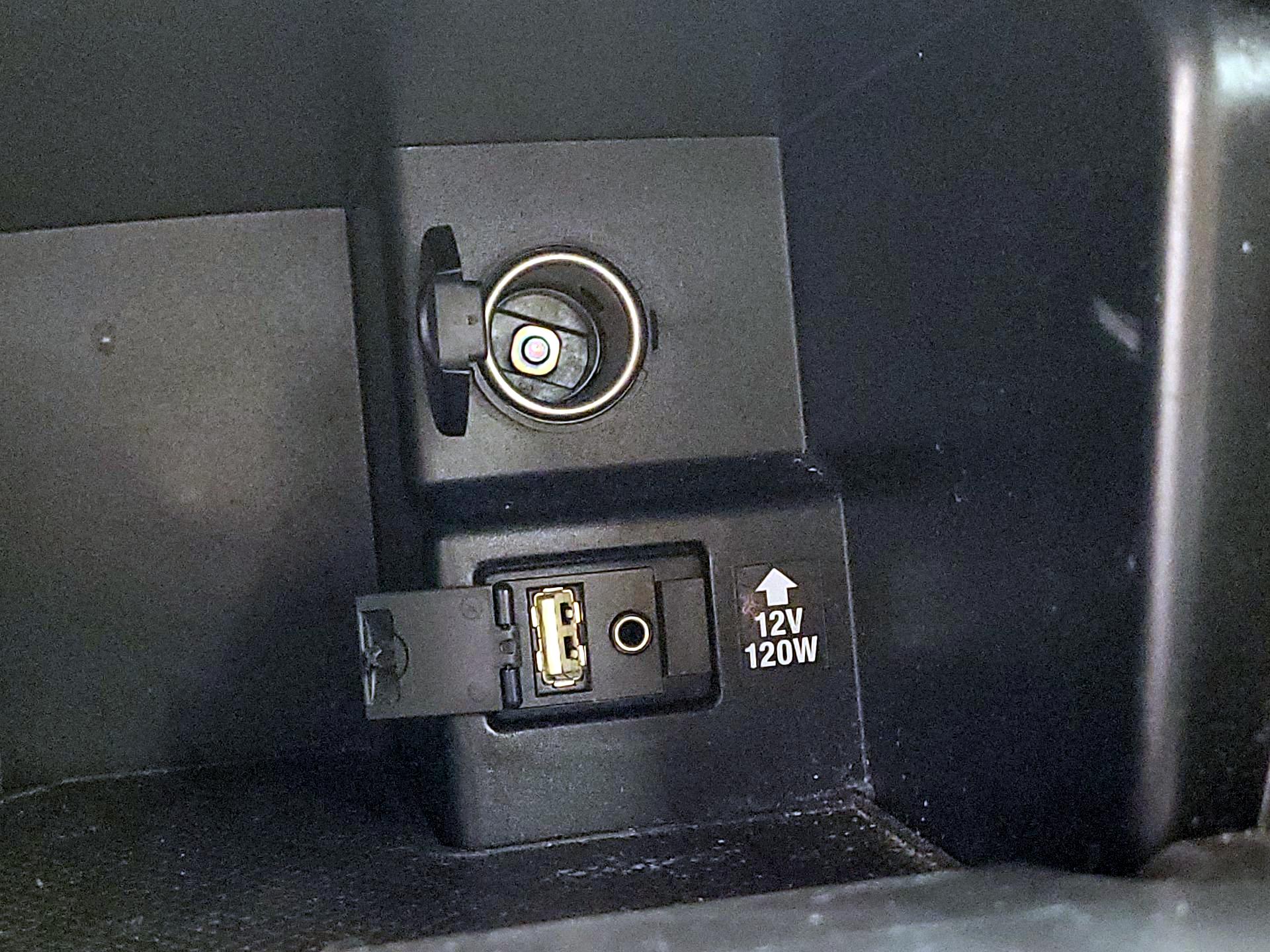 Thumbnail: 2014 Toyota Camry - 18