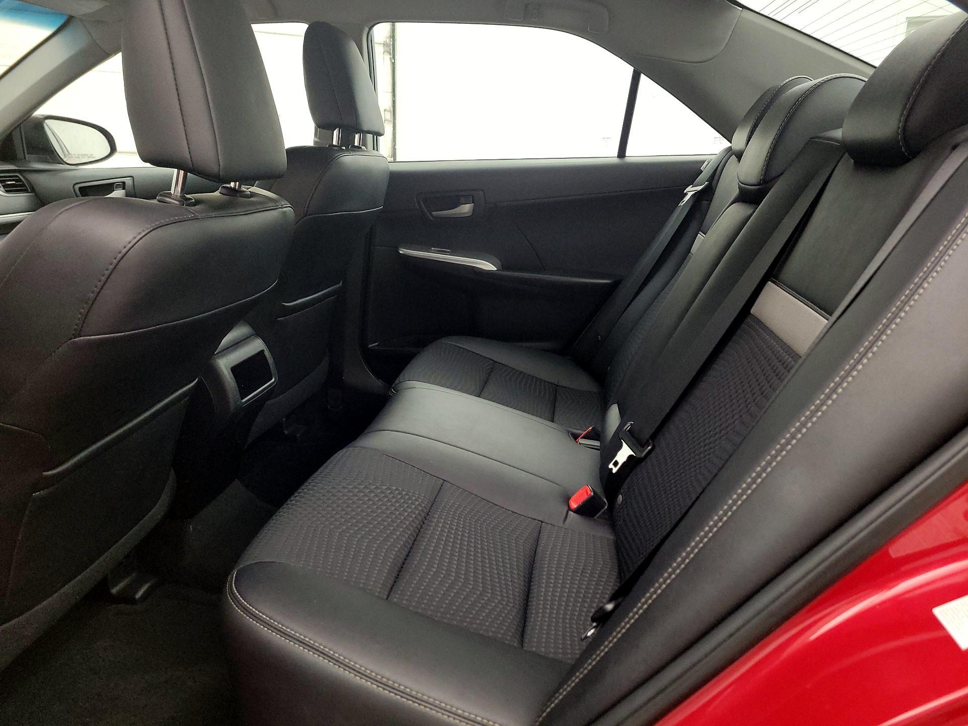 Thumbnail: 2014 Toyota Camry - 19