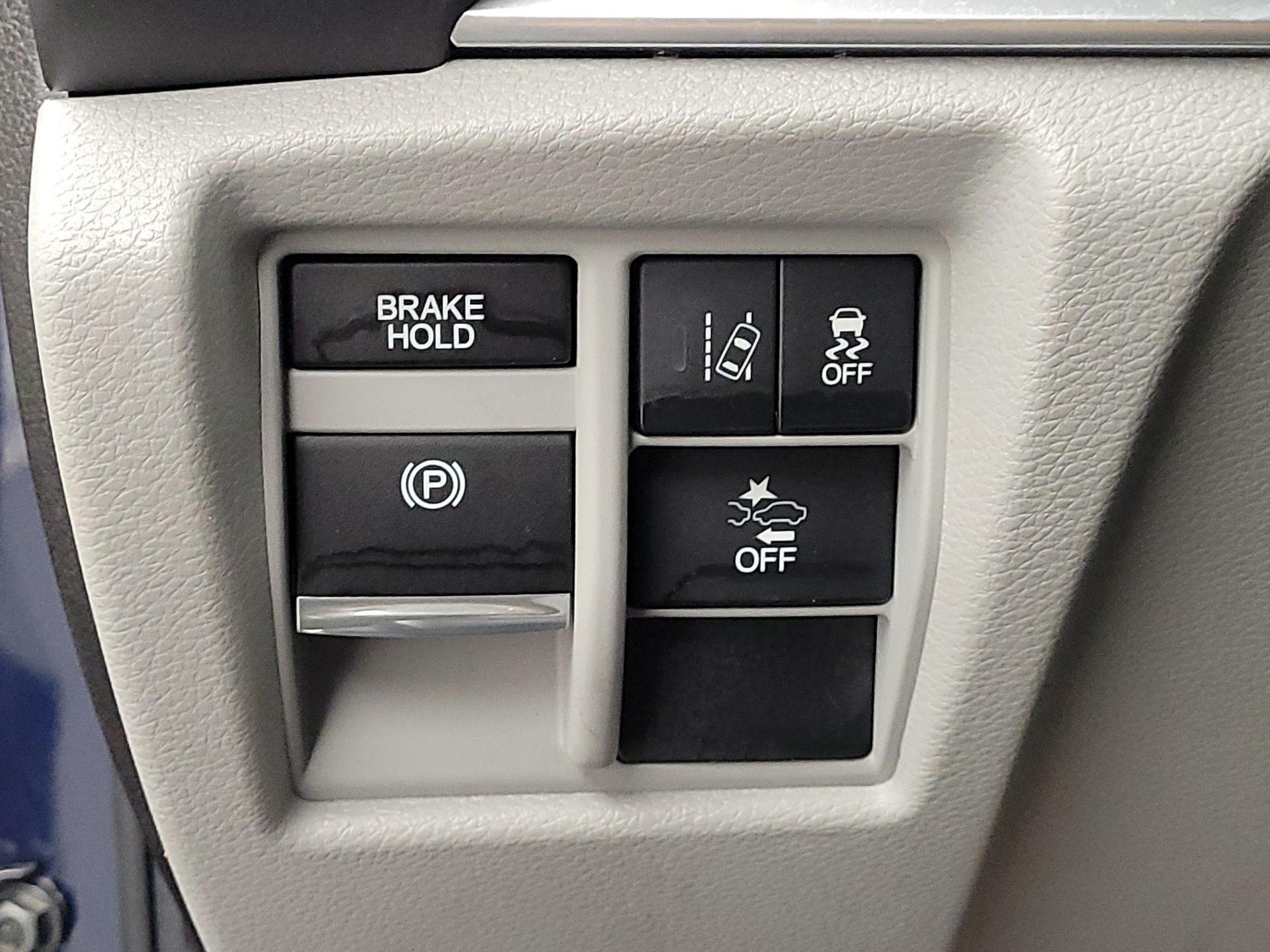 Thumbnail: 2017 Acura MDX - 13