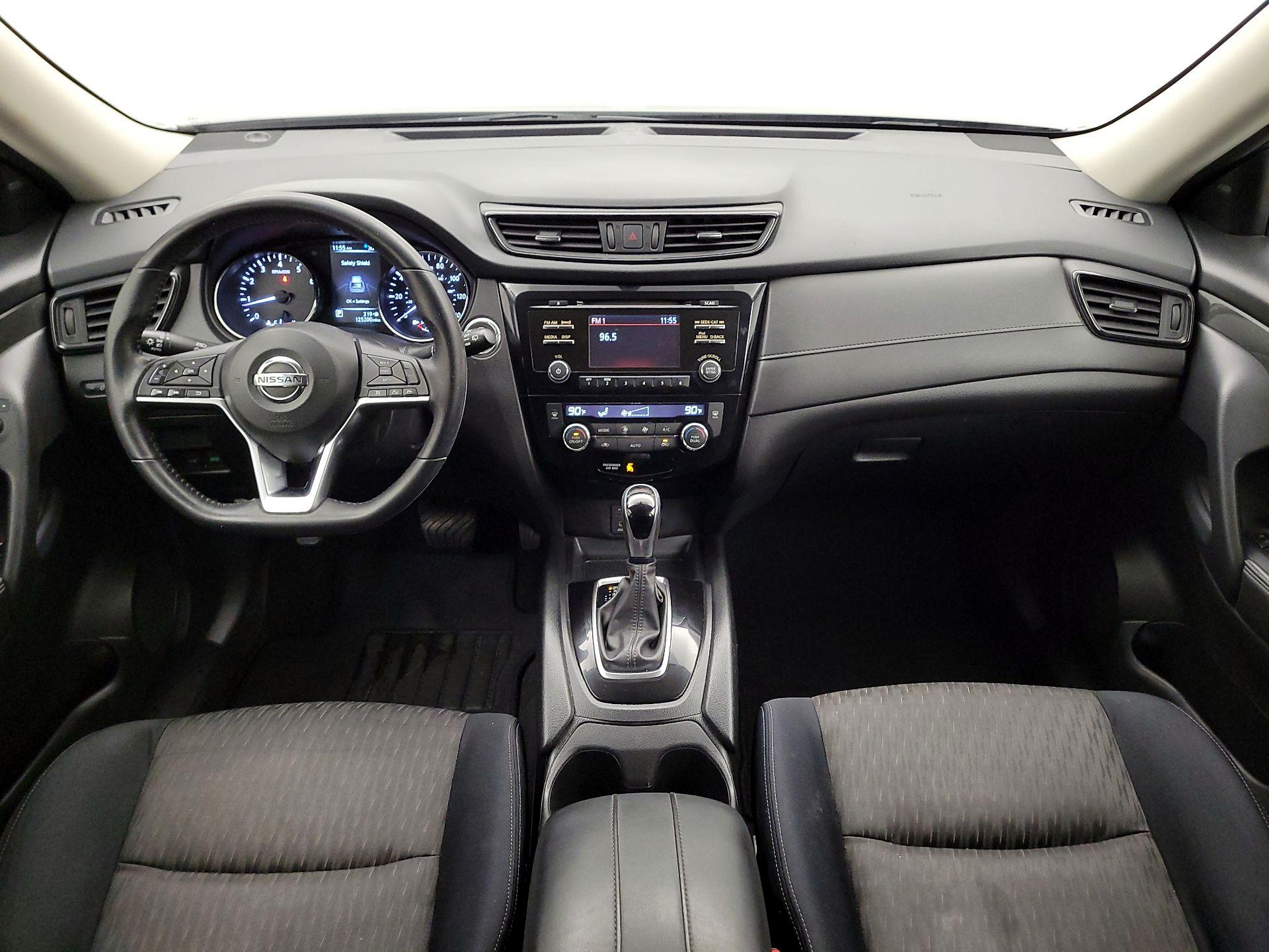 Thumbnail: 2017 Nissan Rogue - 9