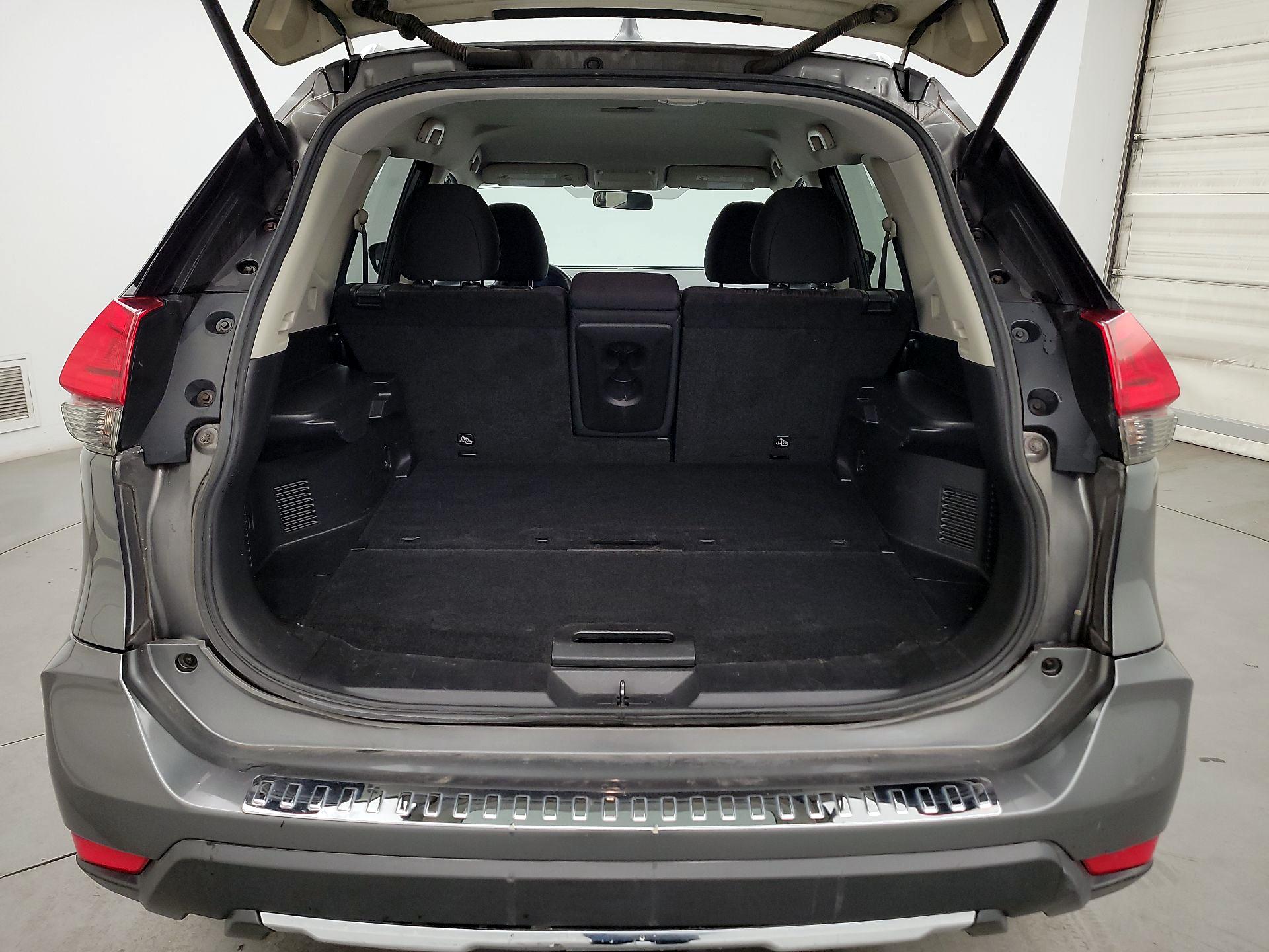 Thumbnail: 2017 Nissan Rogue - 20