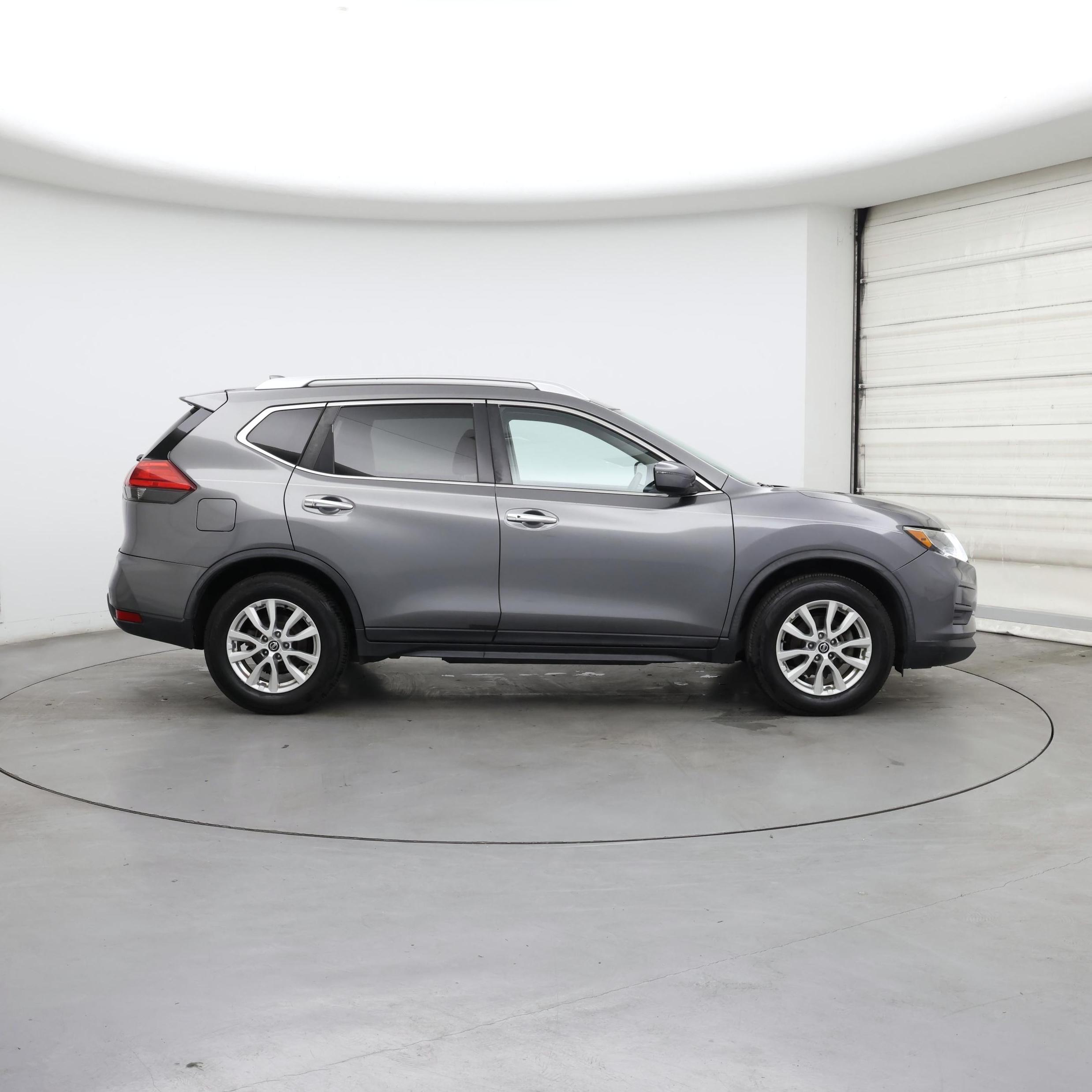 Thumbnail: 2017 Nissan Rogue - 7