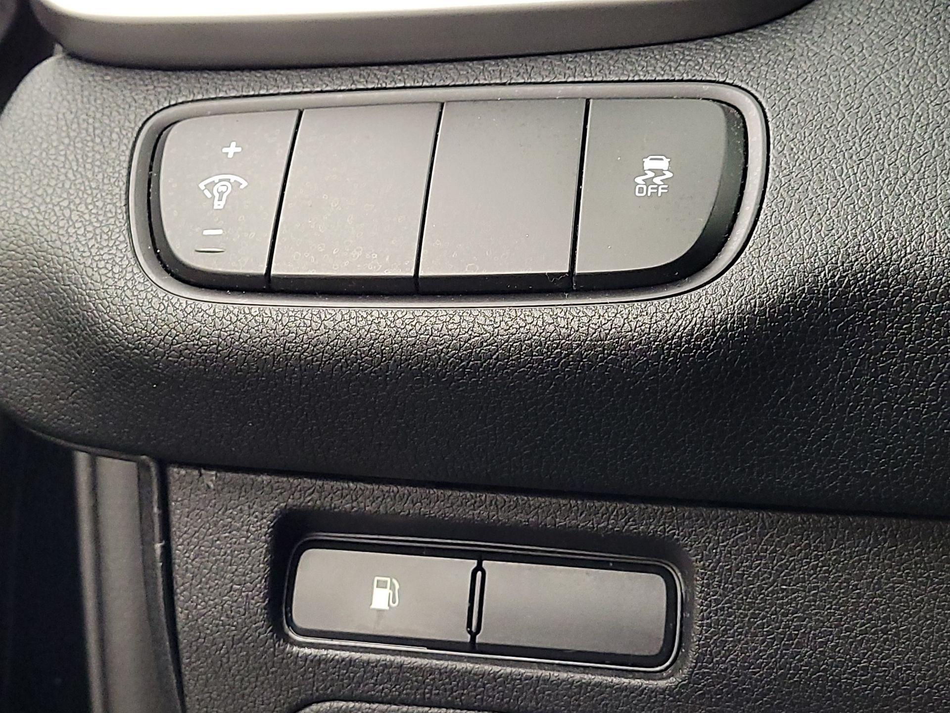 Thumbnail: 2018 Kia Sorento - 13