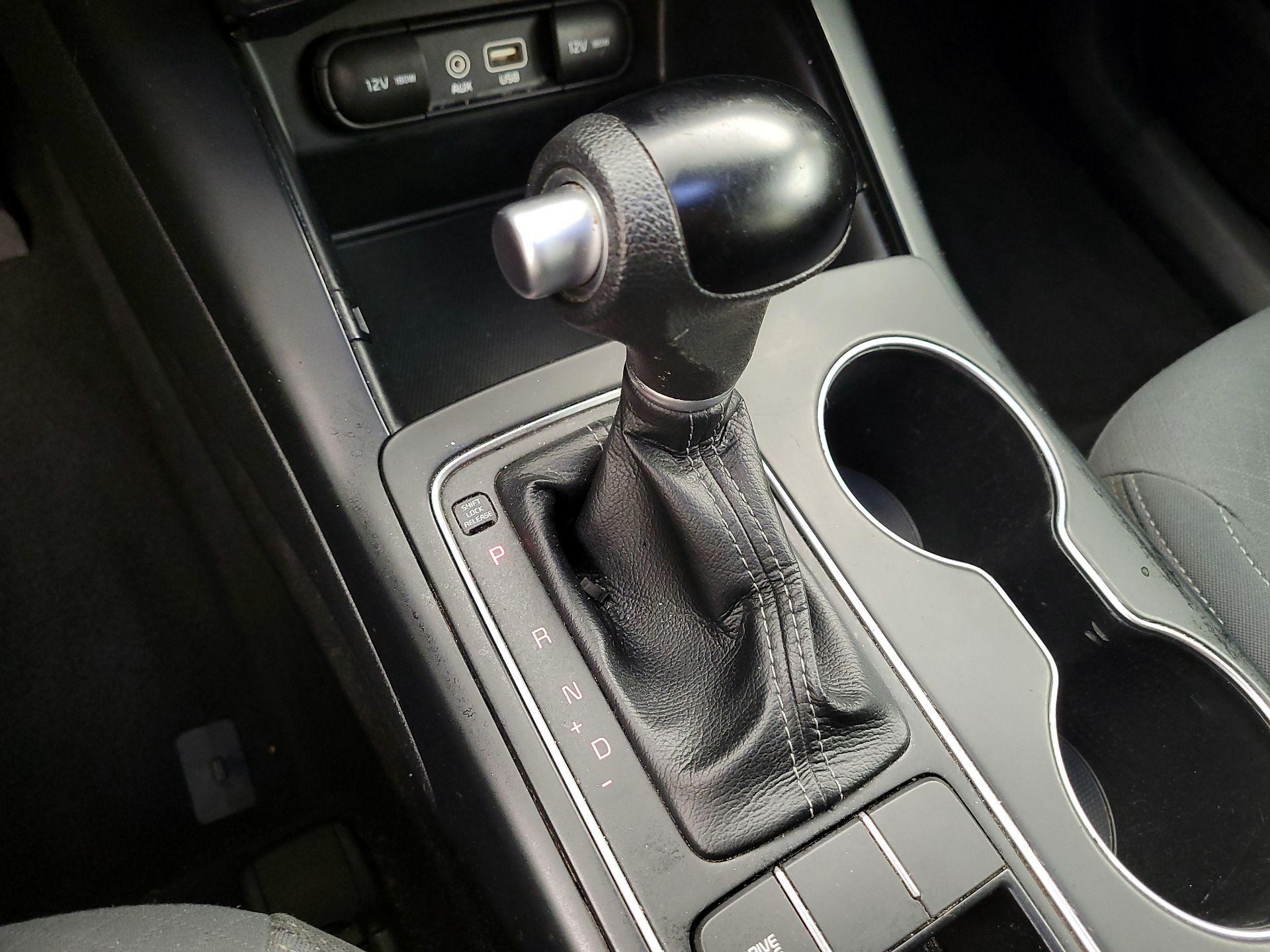 Thumbnail: 2018 Kia Sorento - 17