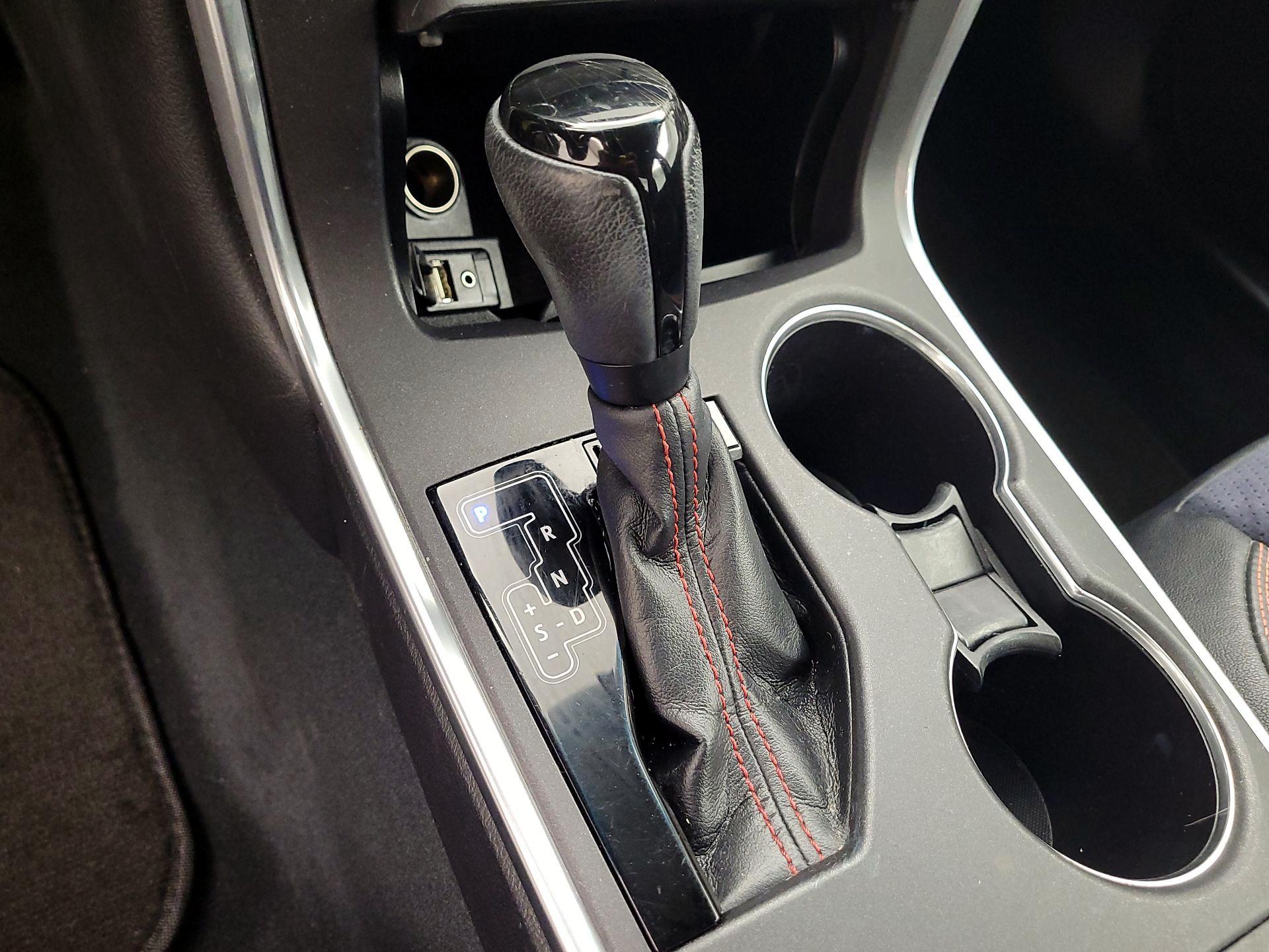 Thumbnail: 2015 Toyota Camry - 17