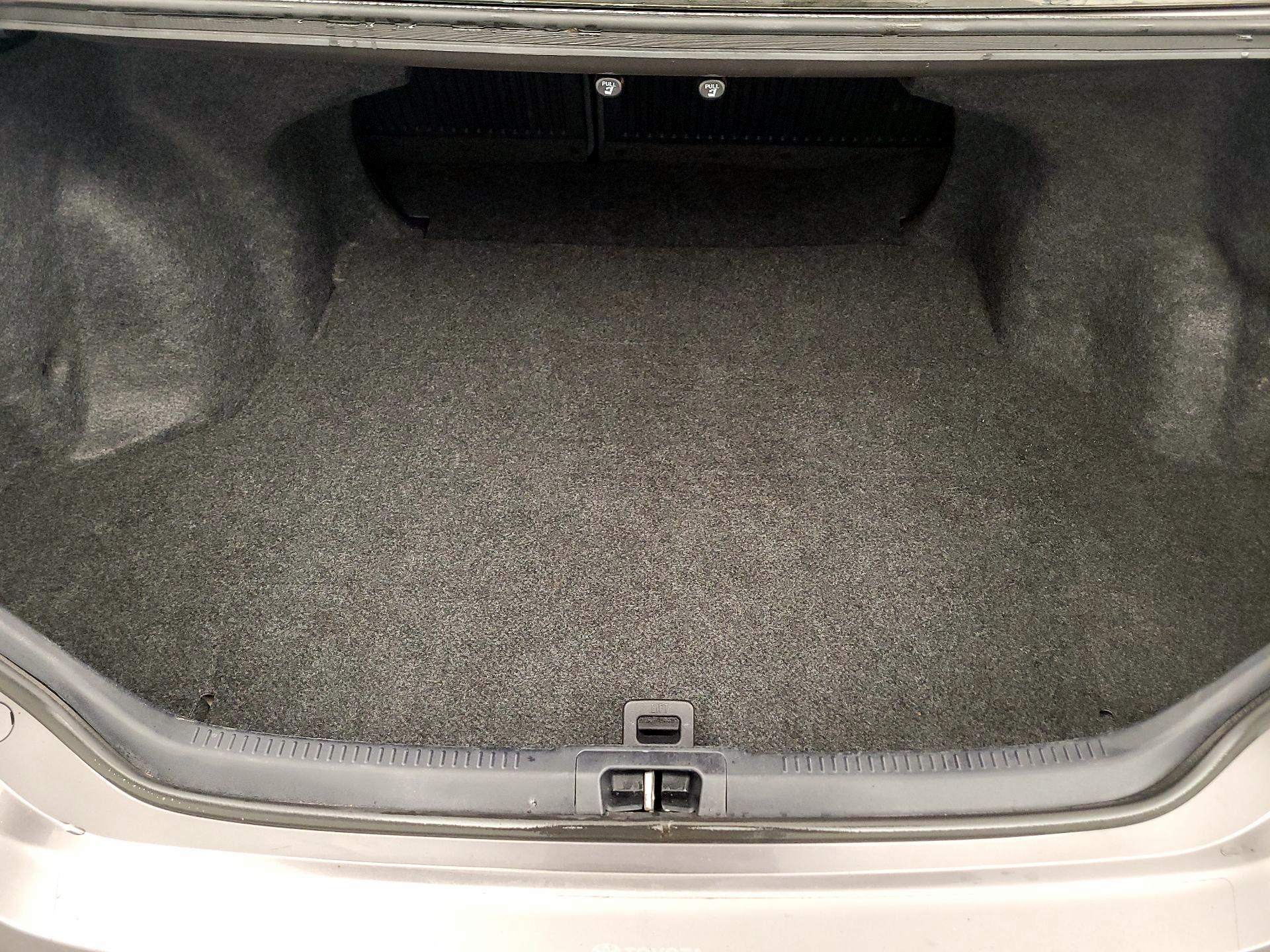 Thumbnail: 2015 Toyota Camry - 20