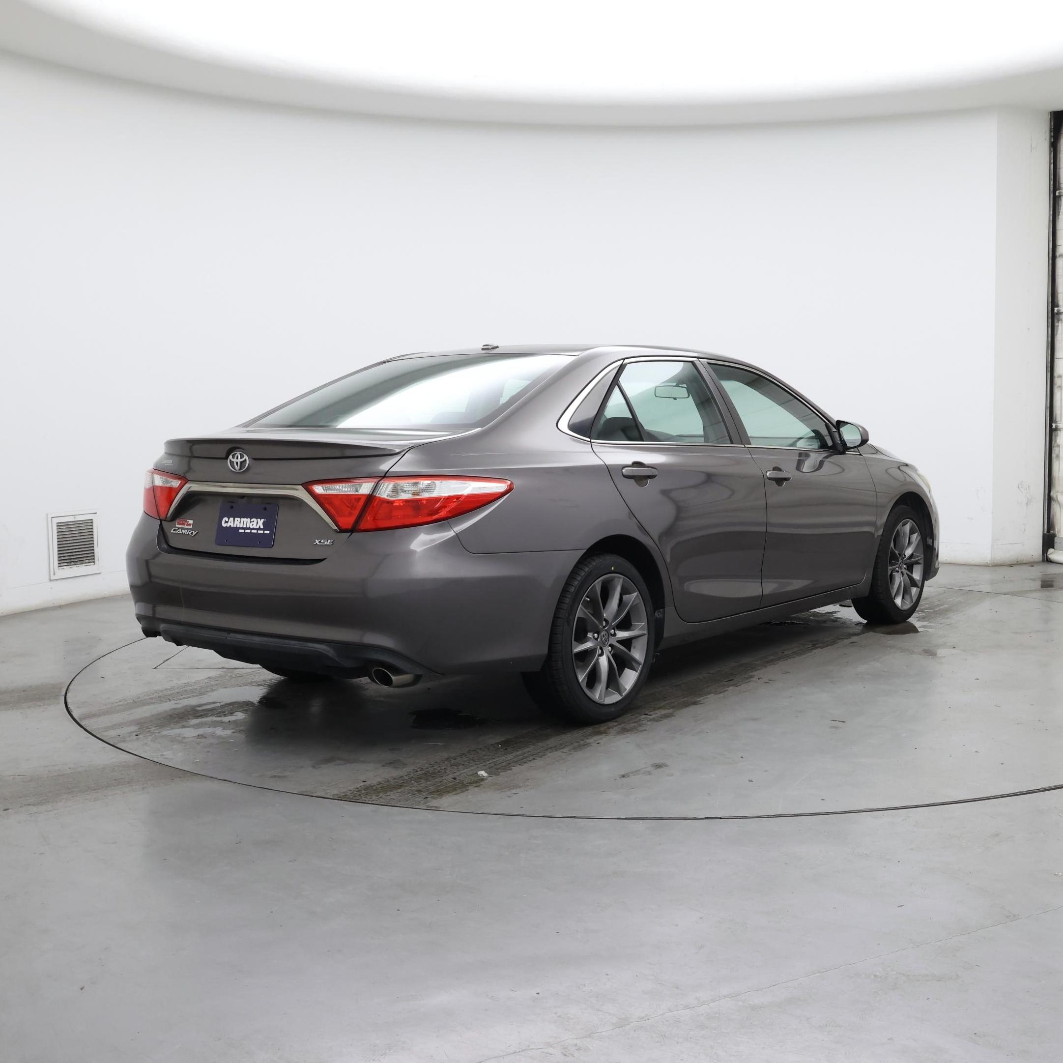 Thumbnail: 2015 Toyota Camry - 8