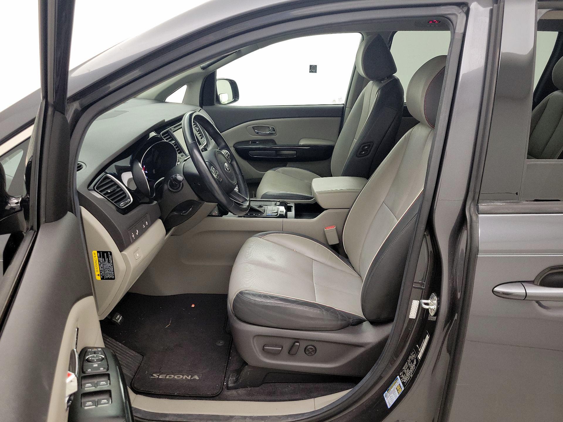 Thumbnail: 2017 Kia Sedona - 11