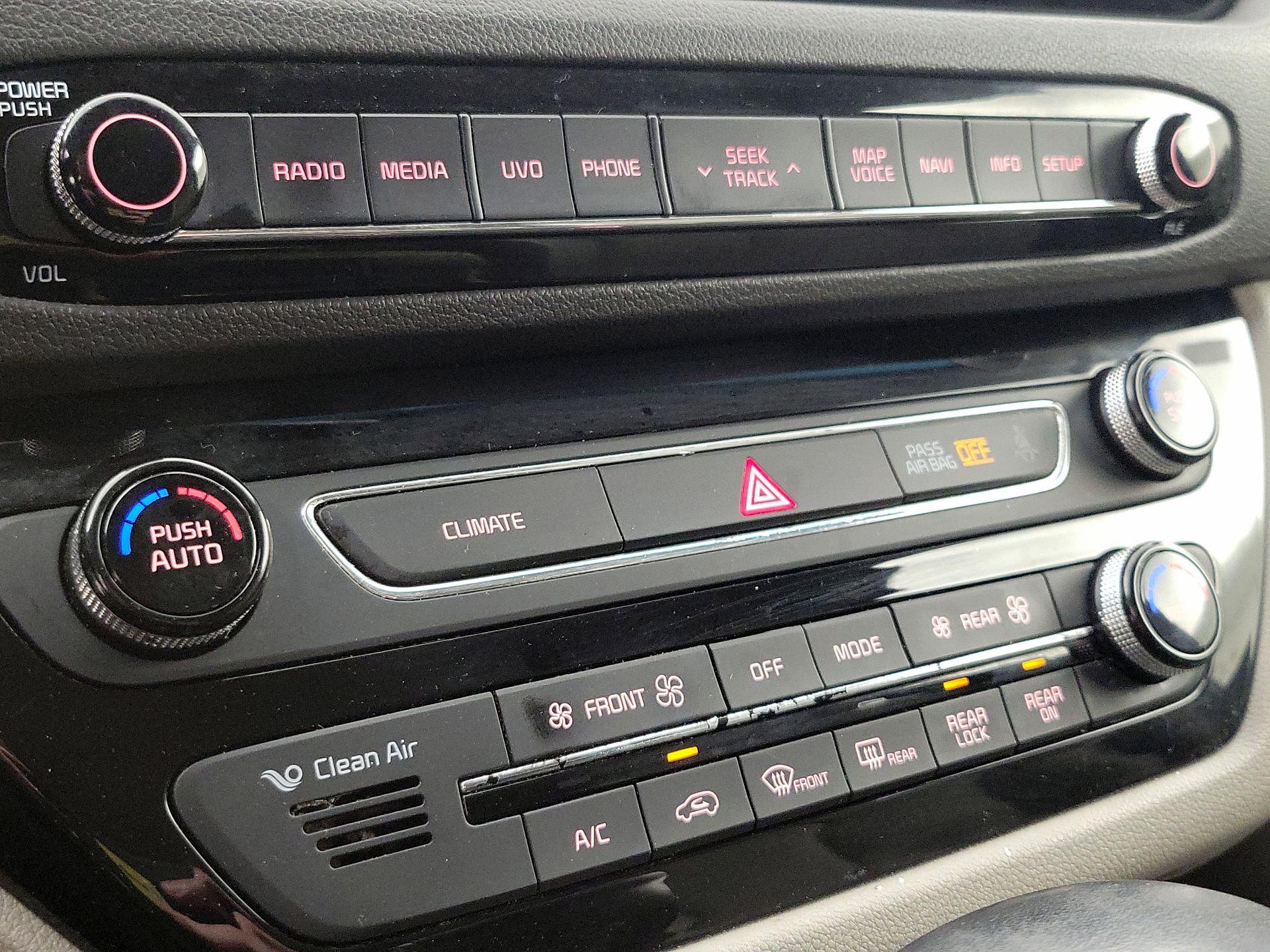 Thumbnail: 2017 Kia Sedona - 17