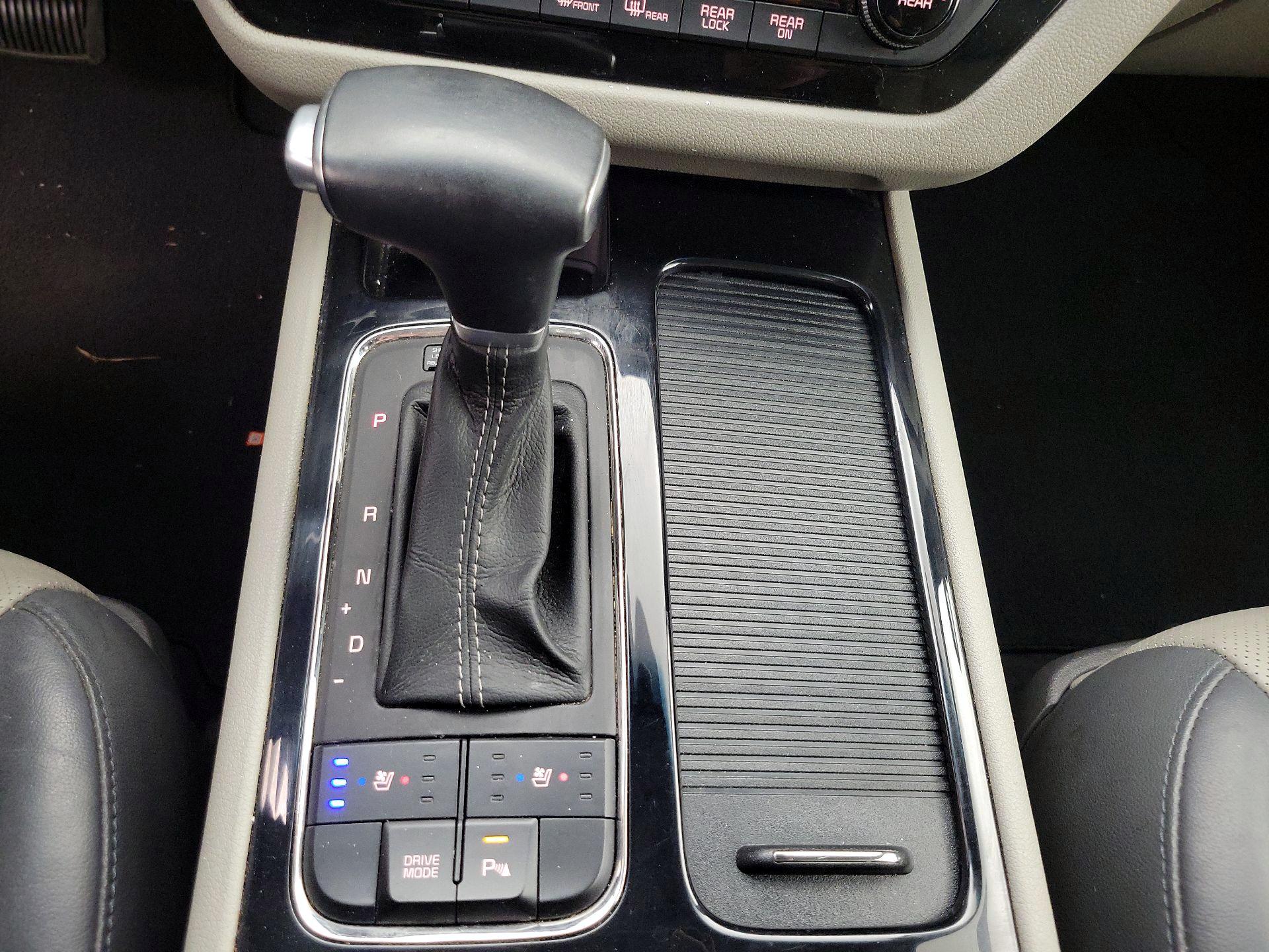 Thumbnail: 2017 Kia Sedona - 18