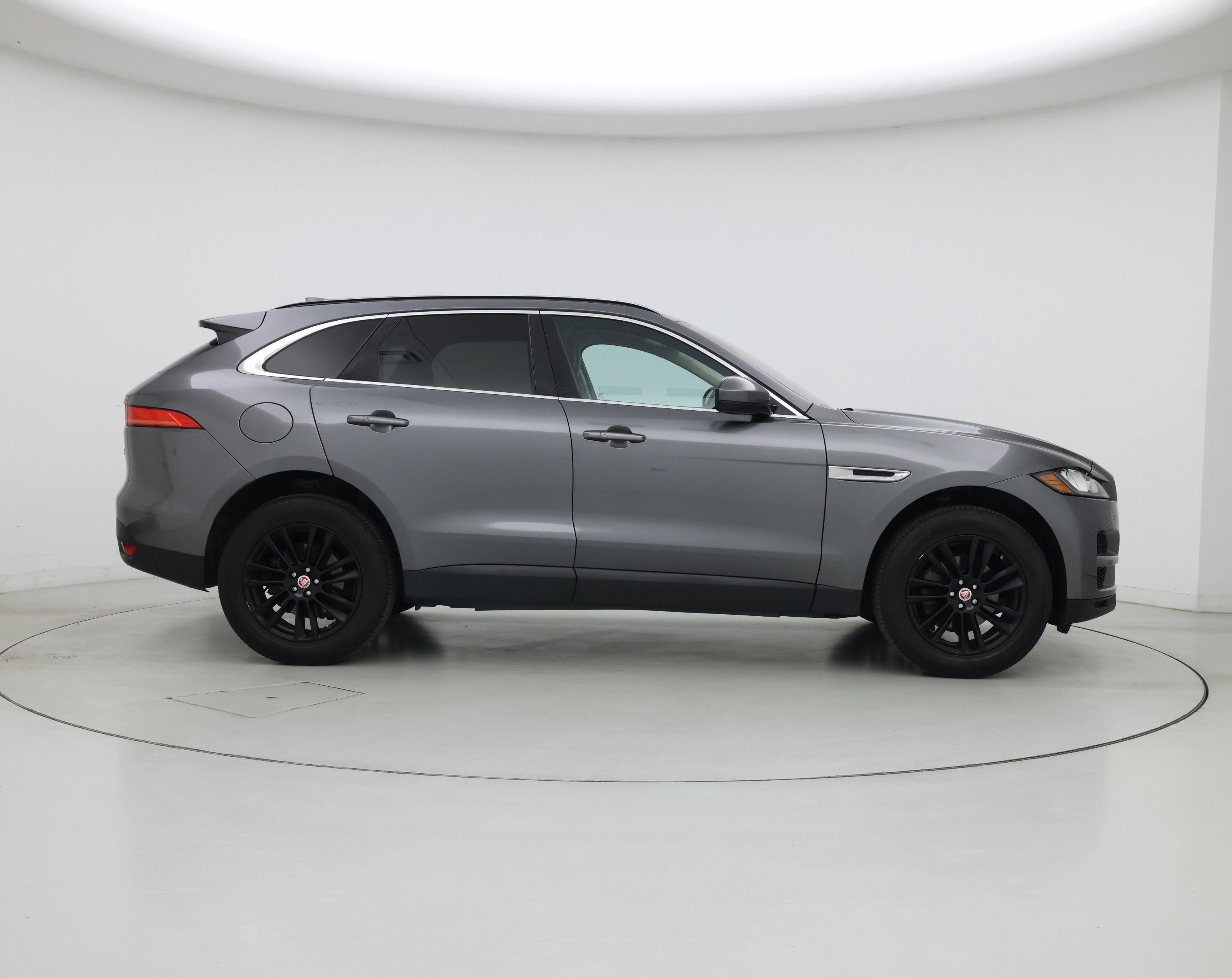Thumbnail: 2019 Jaguar F-Pace - 7