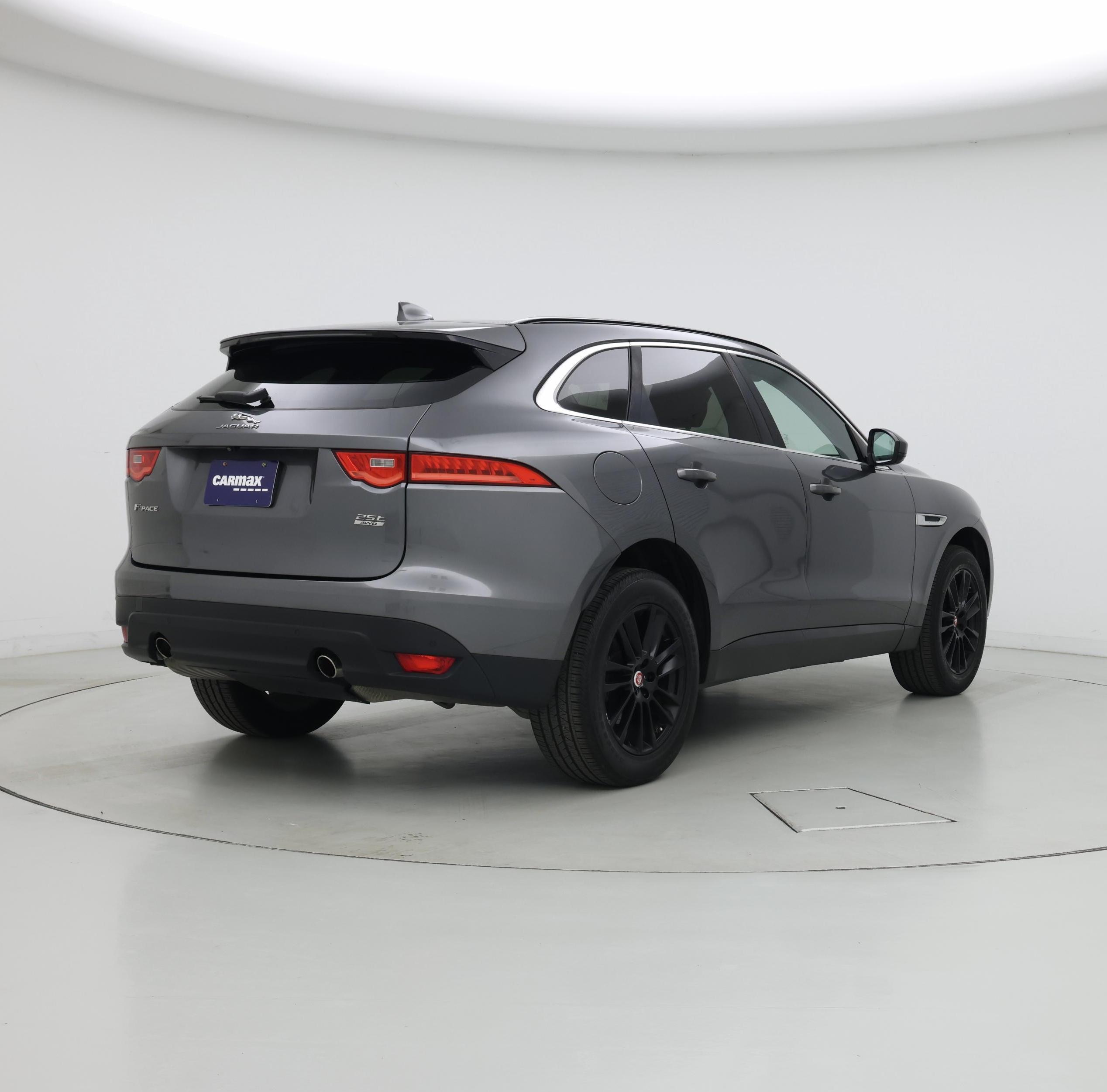 Thumbnail: 2019 Jaguar F-Pace - 8