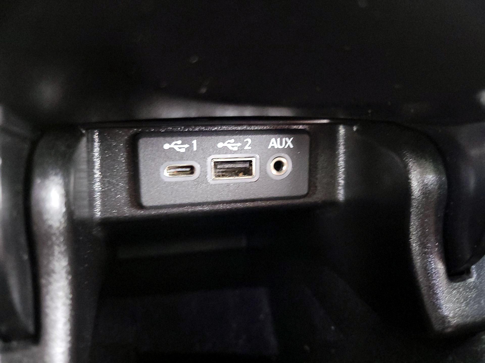 Thumbnail: 2020 Nissan Maxima - 19