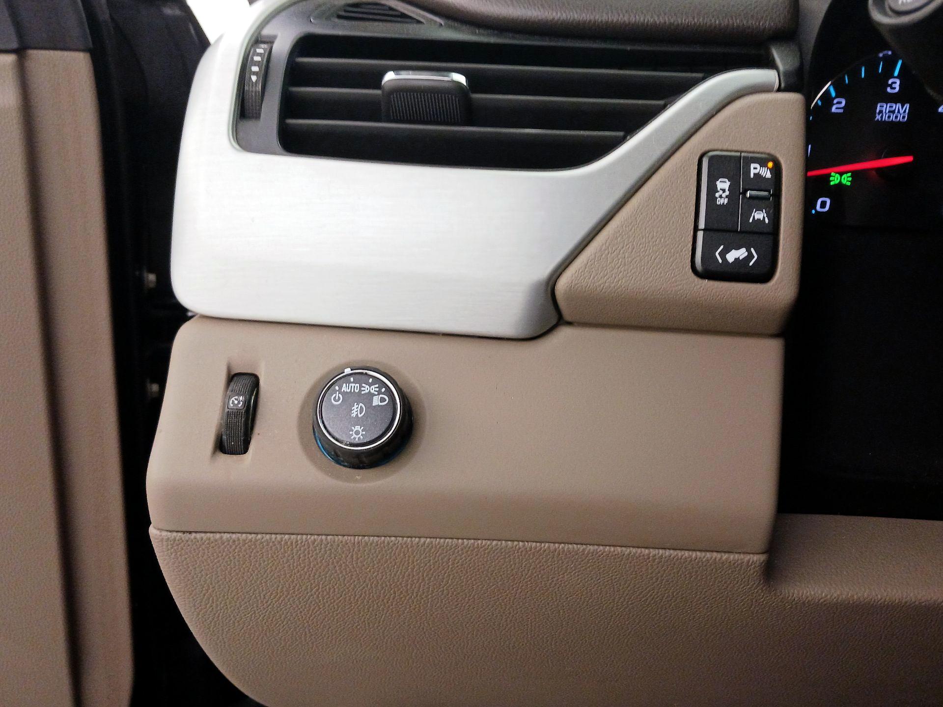 Thumbnail: 2020 GMC Yukon XL - 13