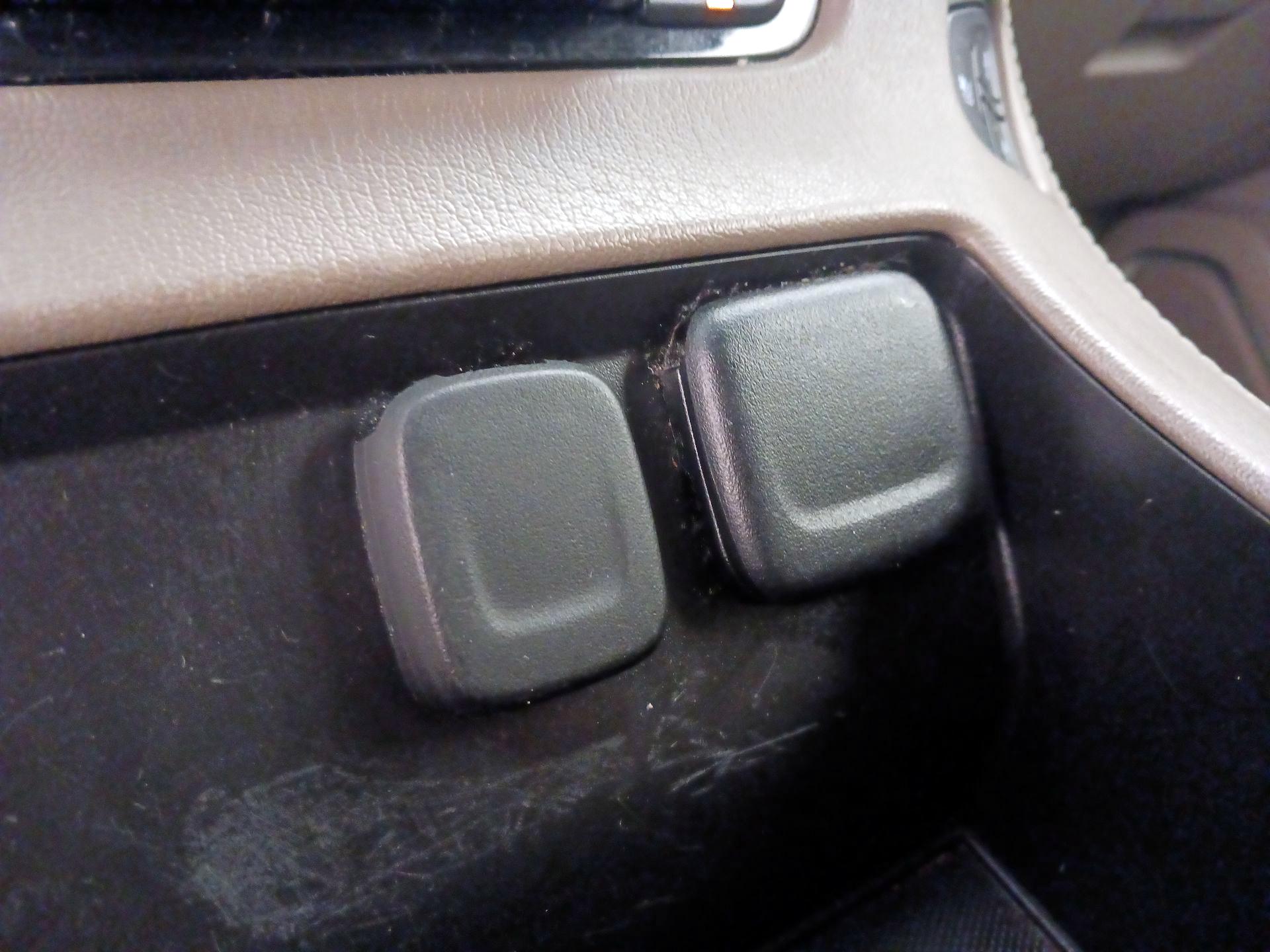 Thumbnail: 2020 GMC Yukon XL - 19