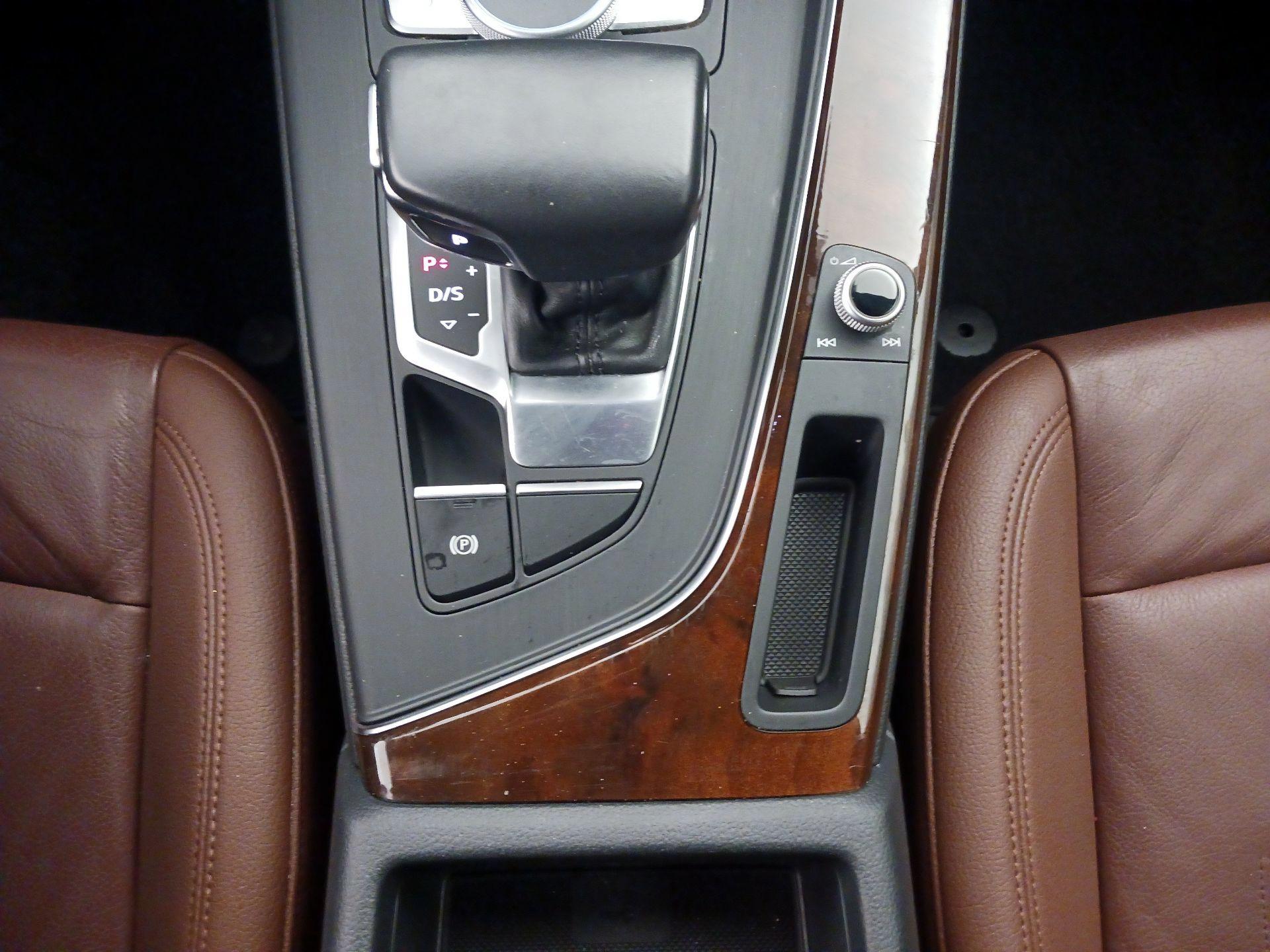 Thumbnail: 2018 Audi A4 - 17