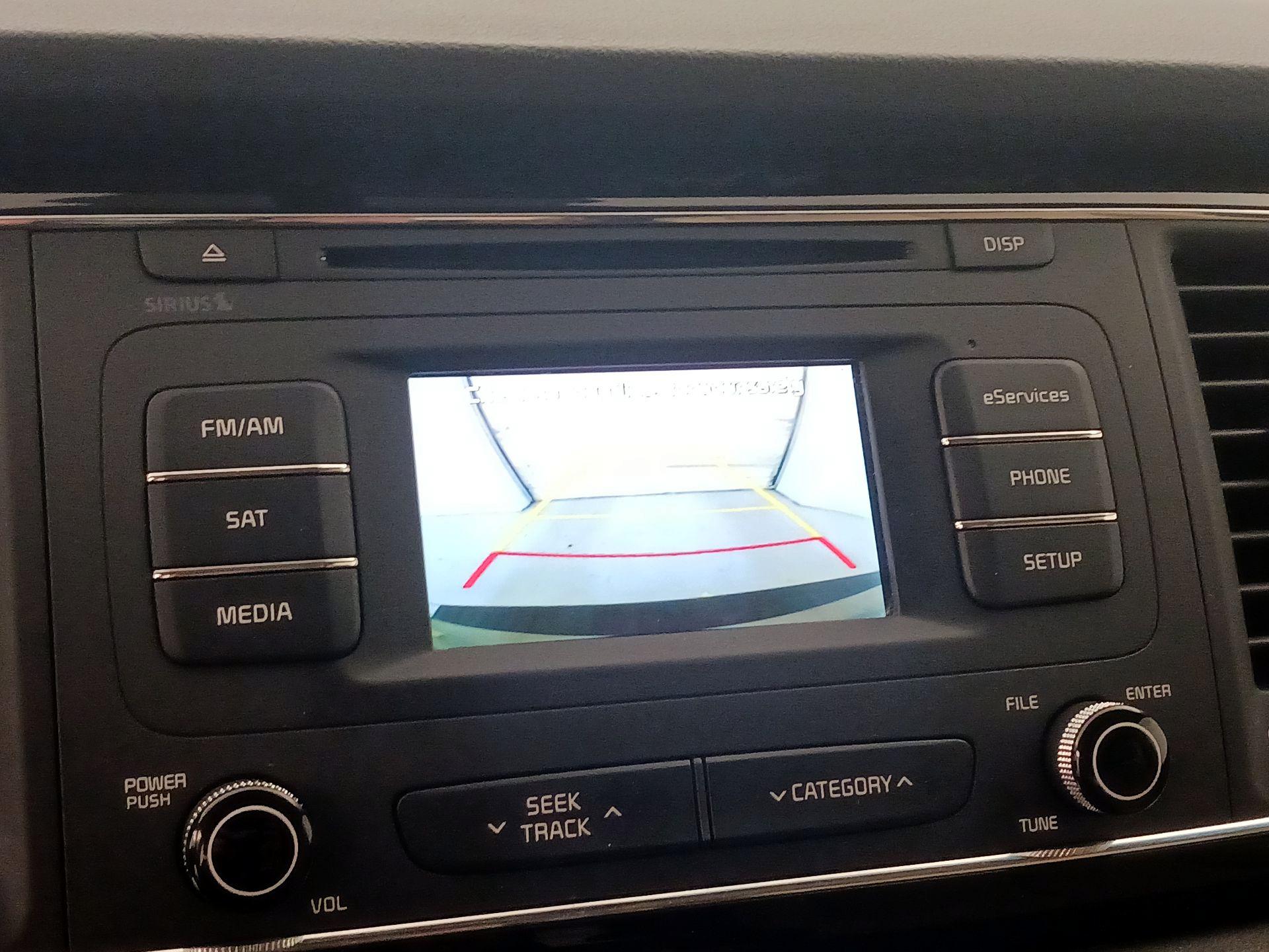 Thumbnail: 2016 Kia Sedona - 14