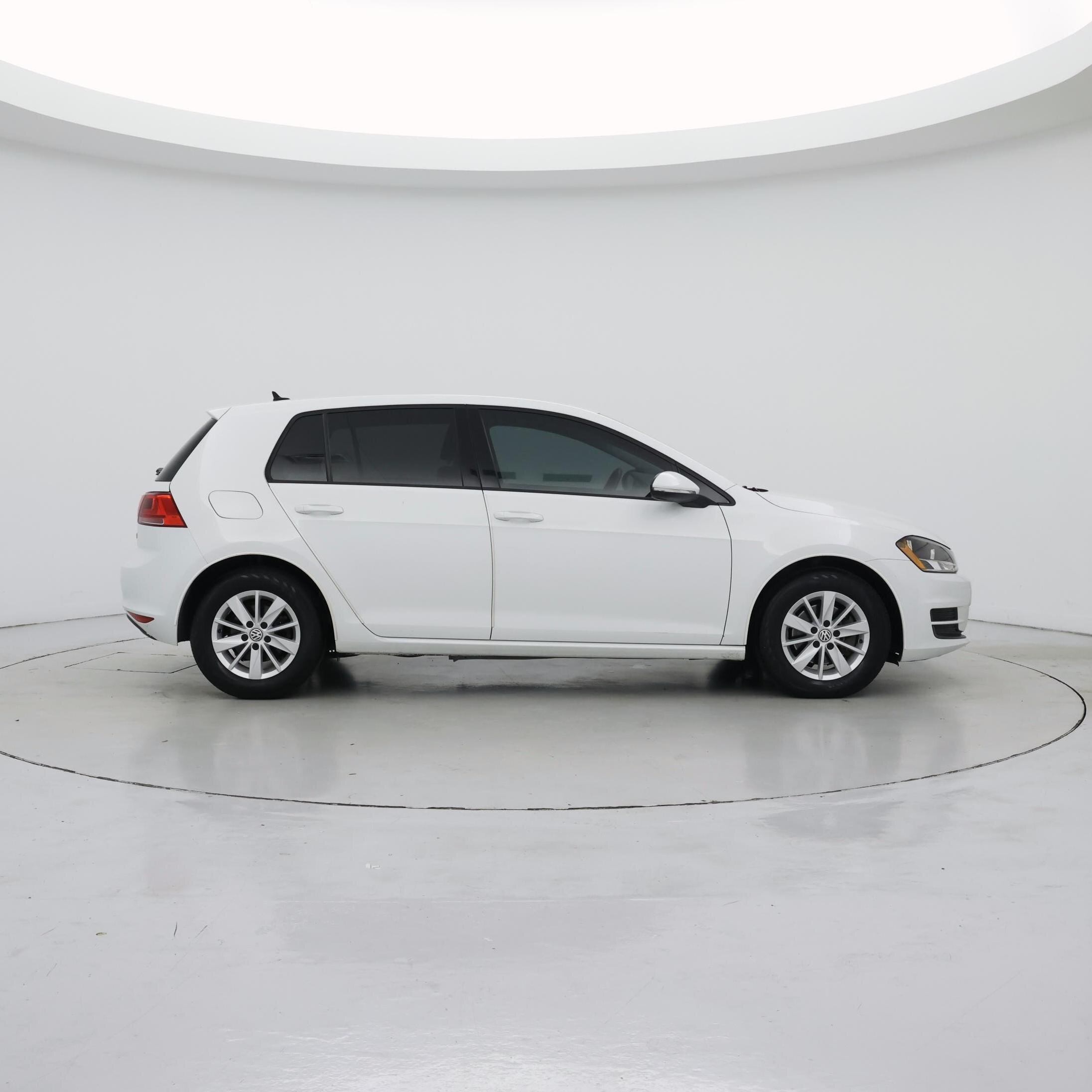 Thumbnail: 2016 Volkswagen Golf - 7