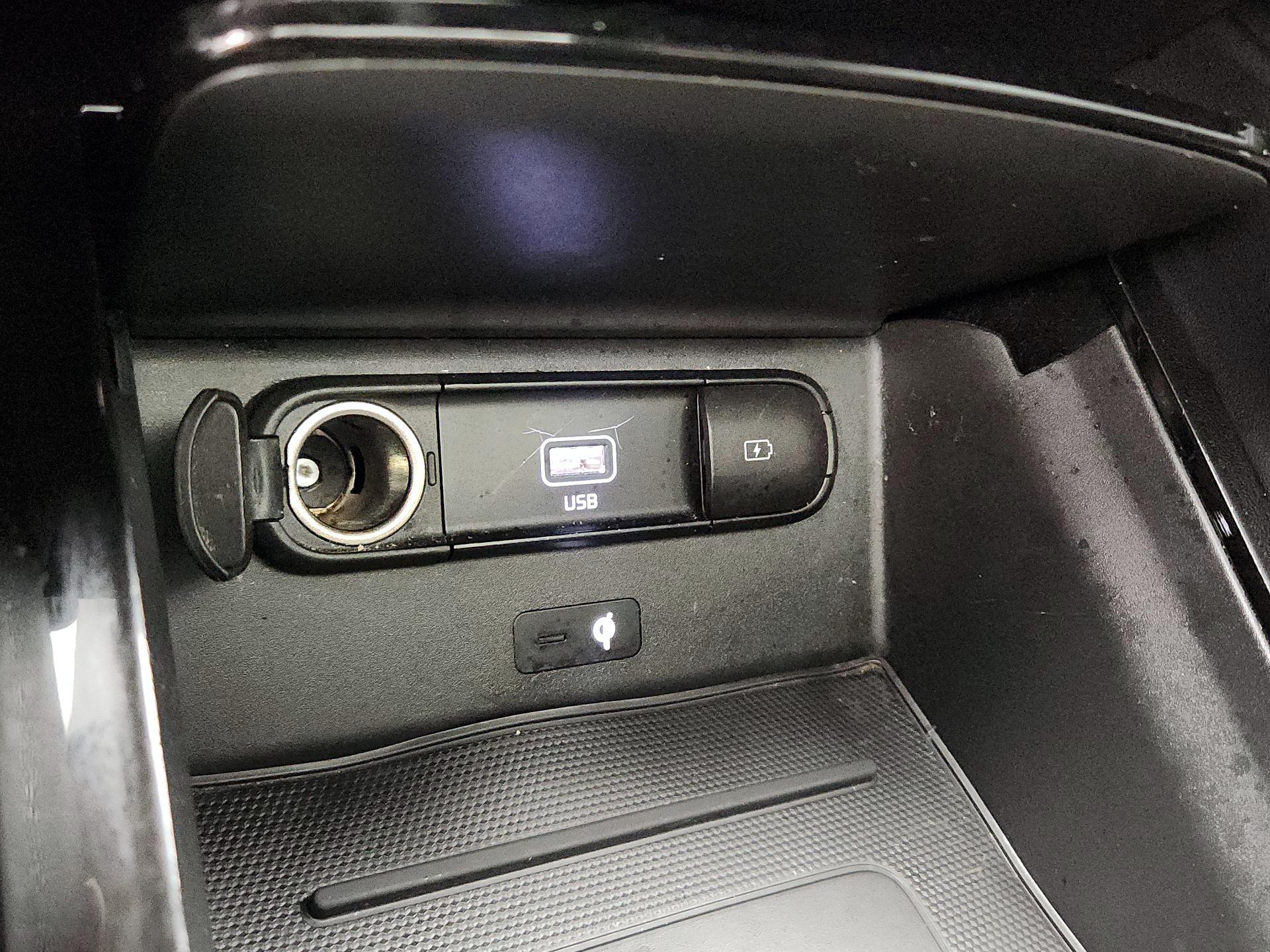 Thumbnail: 2022 Kia Telluride - 19