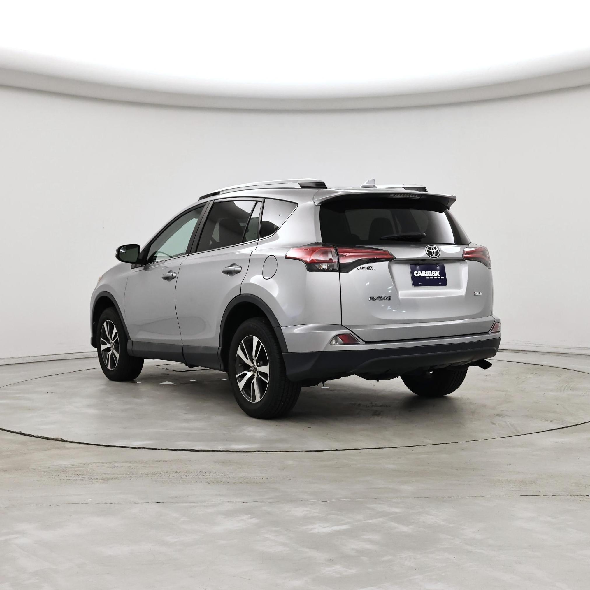 Thumbnail: 2016 Toyota RAV4 - 2