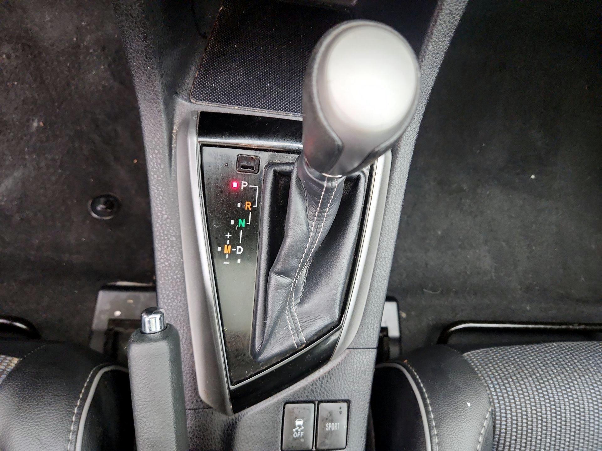 Thumbnail: 2014 Toyota Corolla - 17