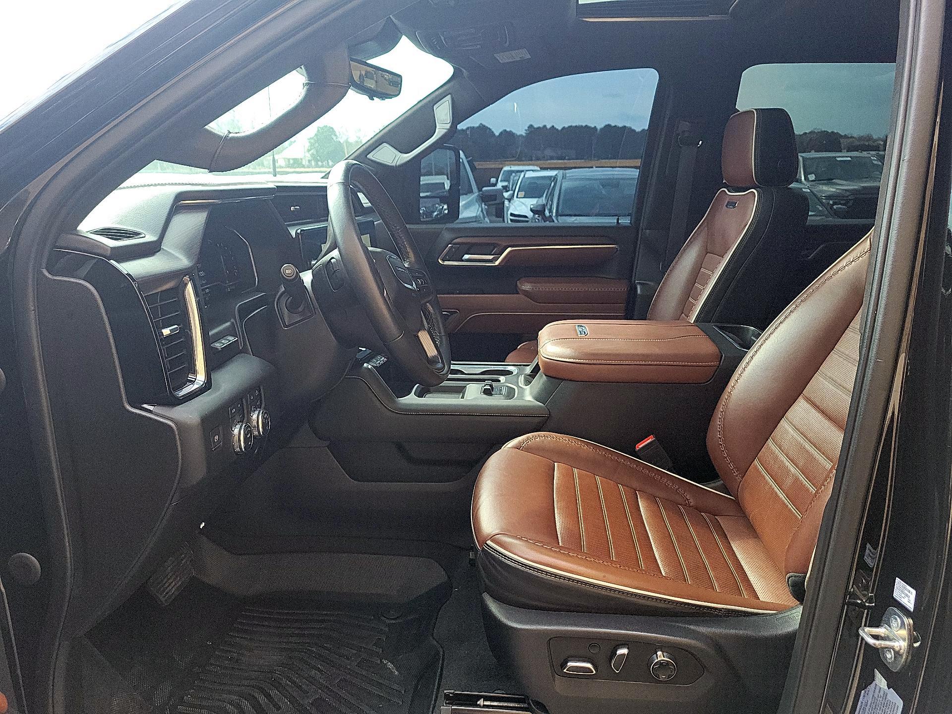 Thumbnail: 2024 GMC Sierra 3500 - 9