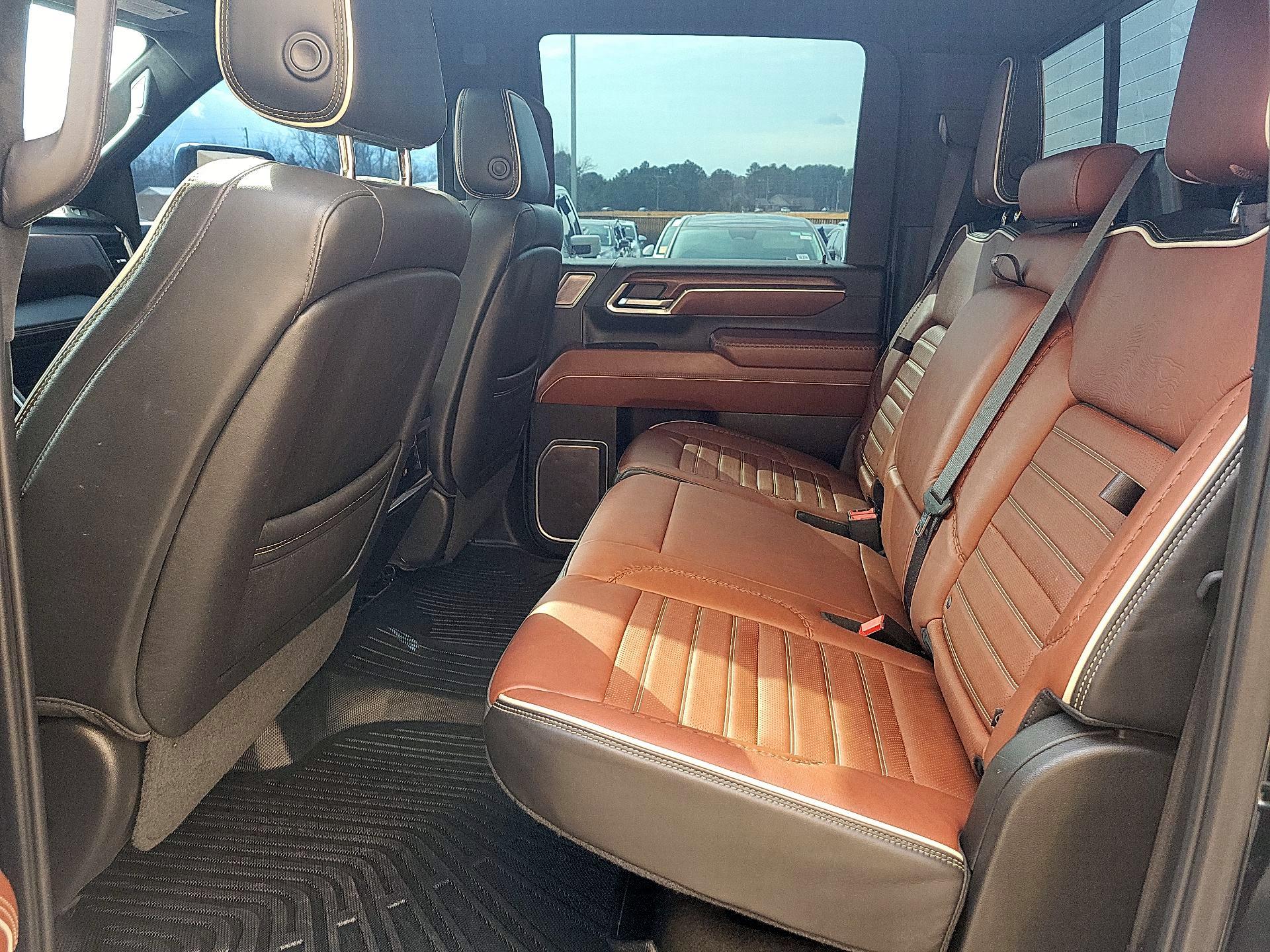 Thumbnail: 2024 GMC Sierra 3500 - 19