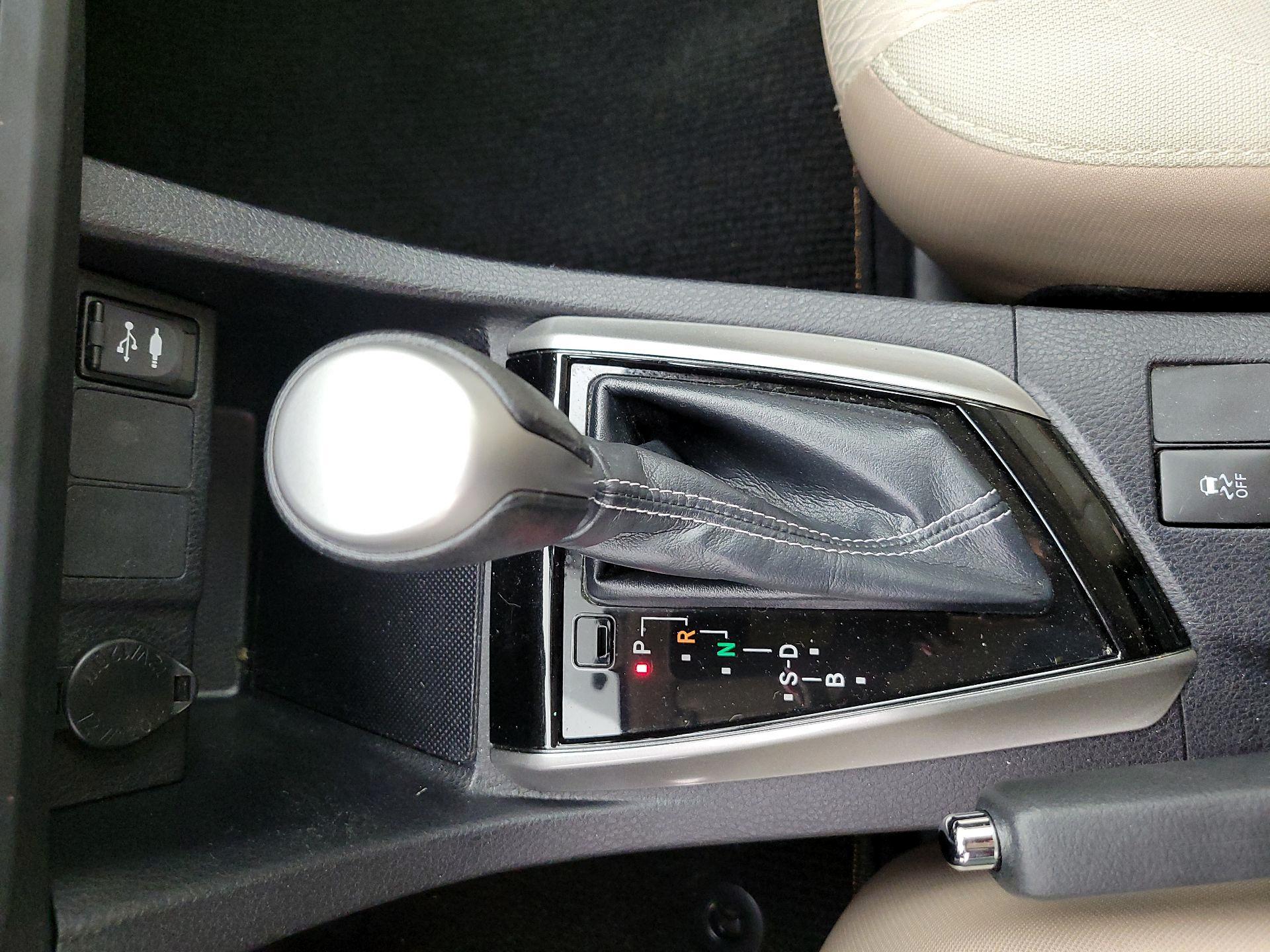 Thumbnail: 2014 Toyota Corolla - 17