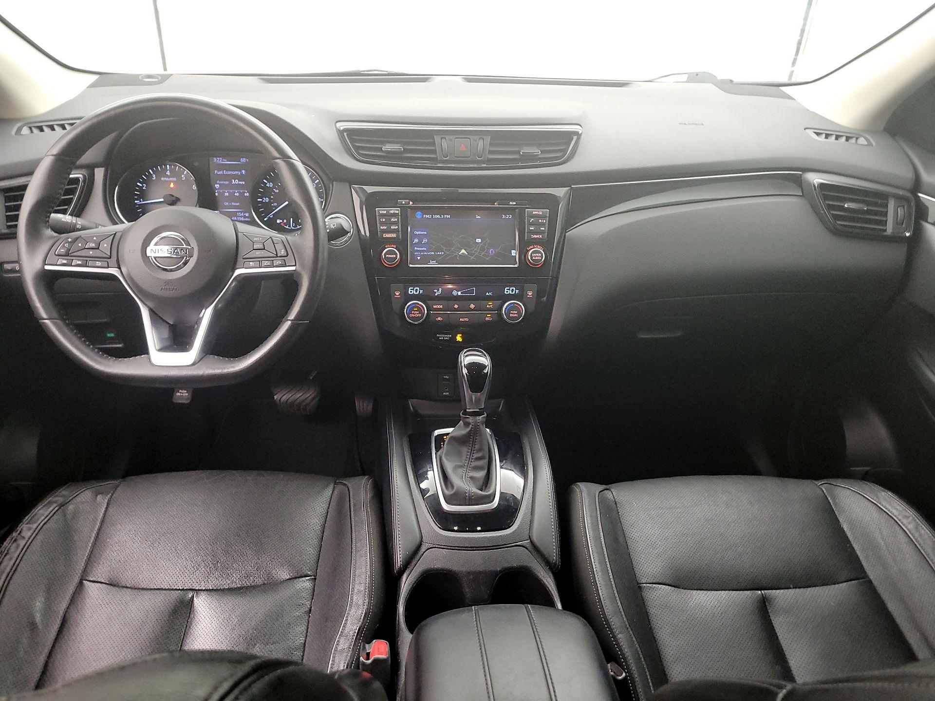 Thumbnail: 2018 Nissan Rogue Sport - 9