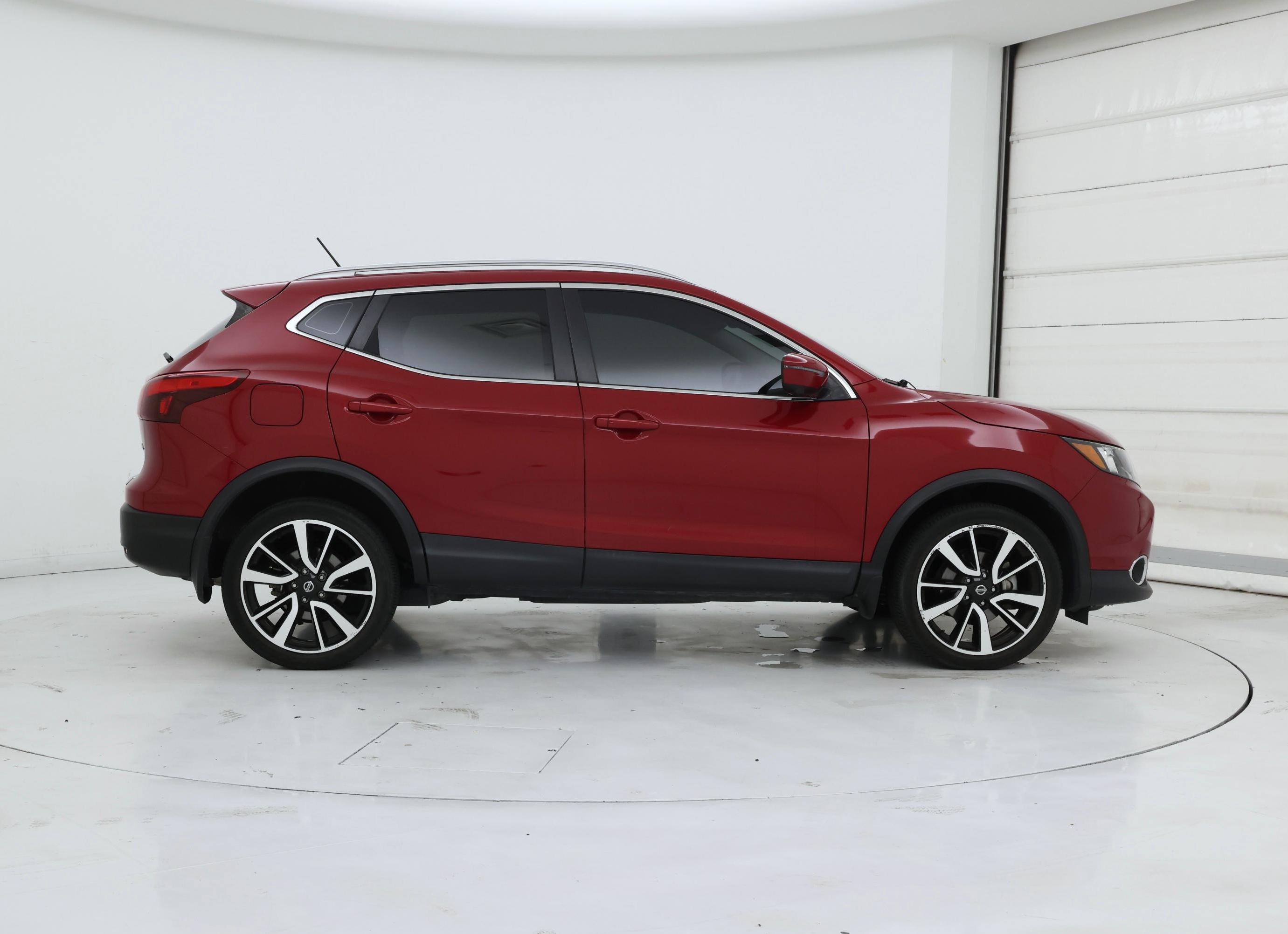 Thumbnail: 2018 Nissan Rogue Sport - 7