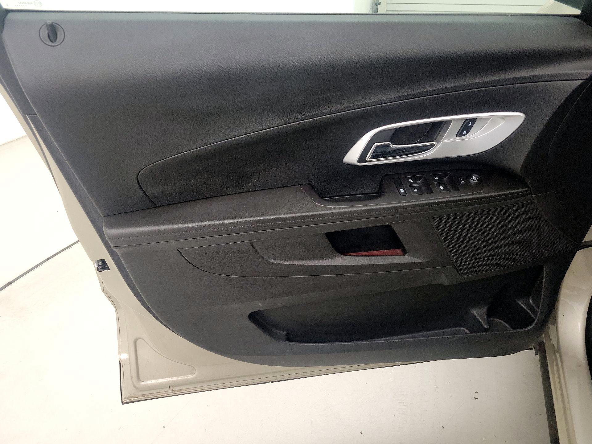 Thumbnail: 2016 Chevrolet Equinox - 12