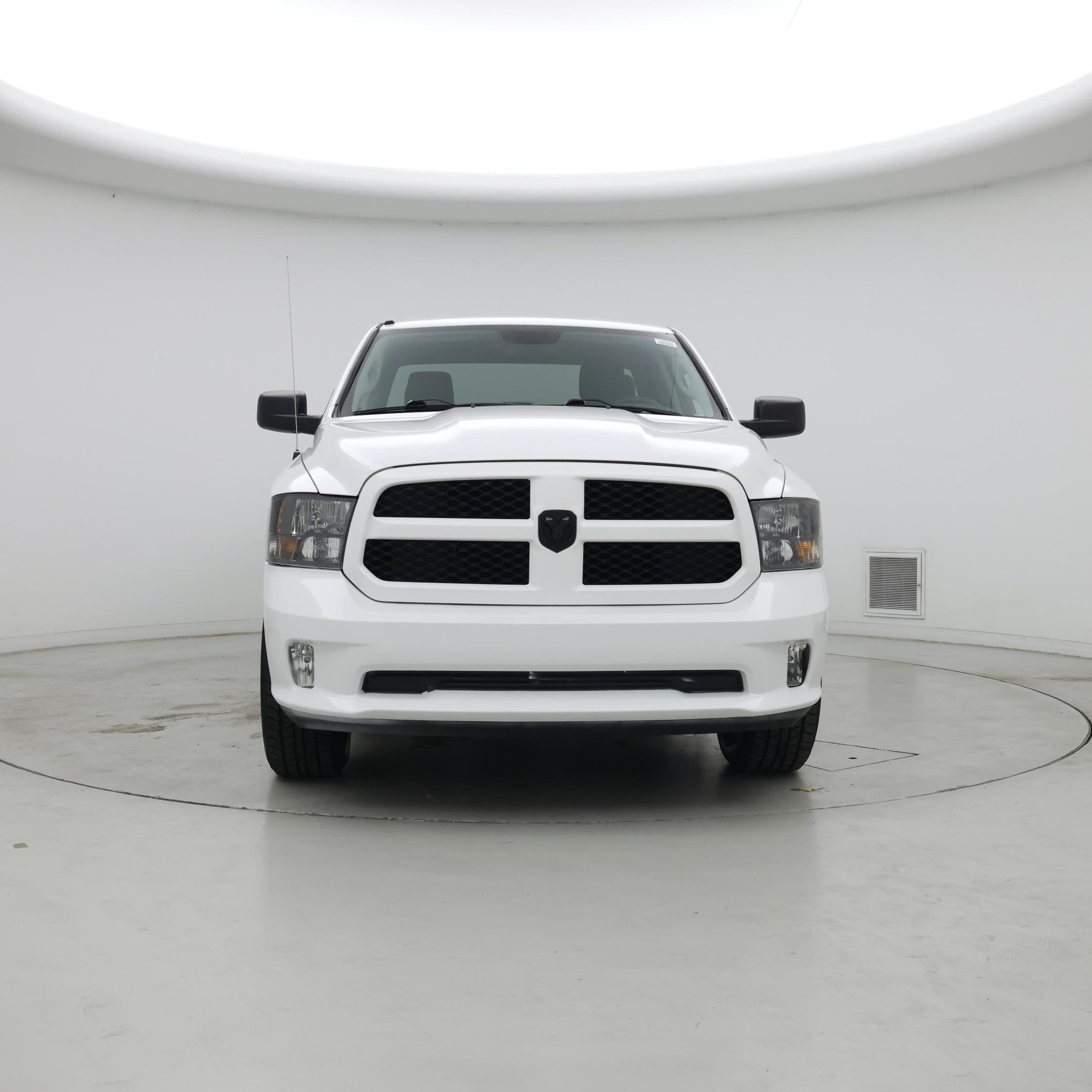 Thumbnail: 2019 RAM 1500 Classic - 5