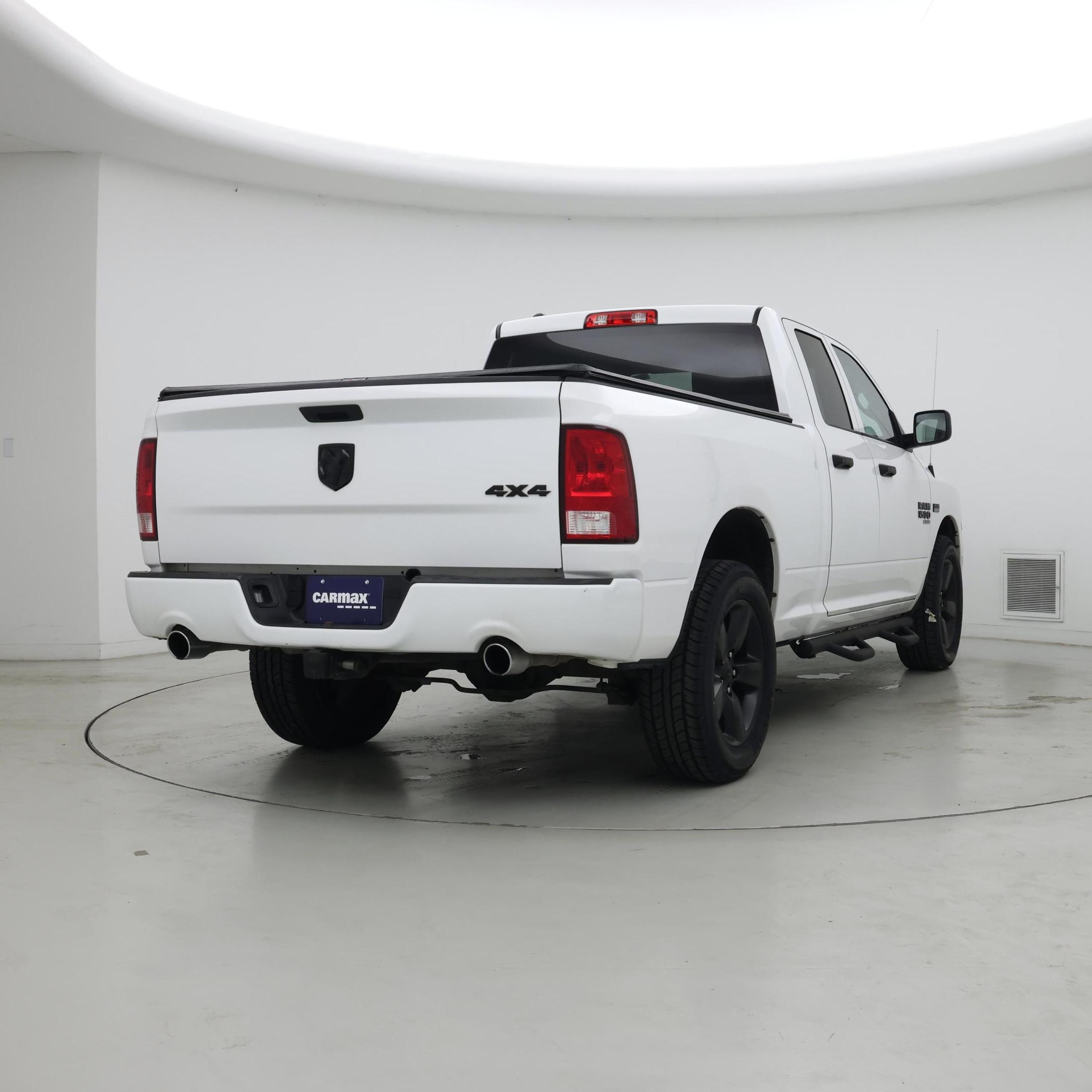 Thumbnail: 2019 RAM 1500 Classic - 8