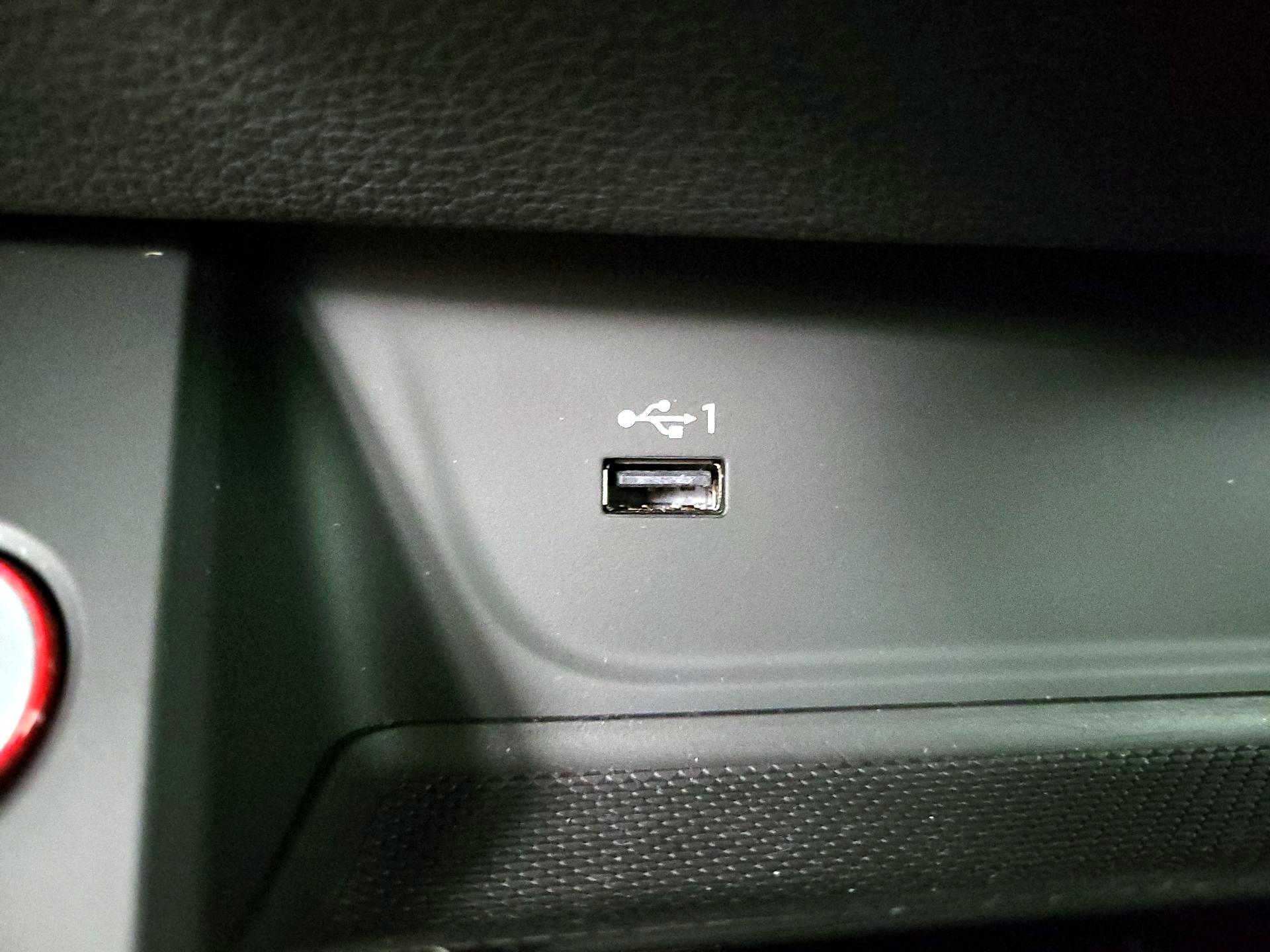 Thumbnail: 2023 Audi S4 - 19