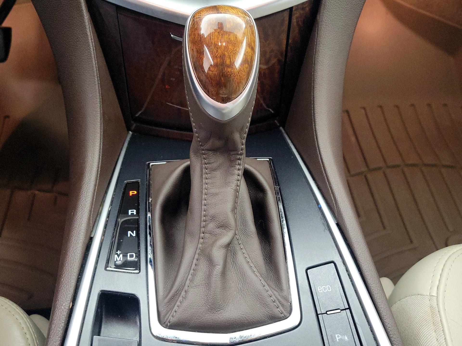 Thumbnail: 2016 Cadillac SRX - 18