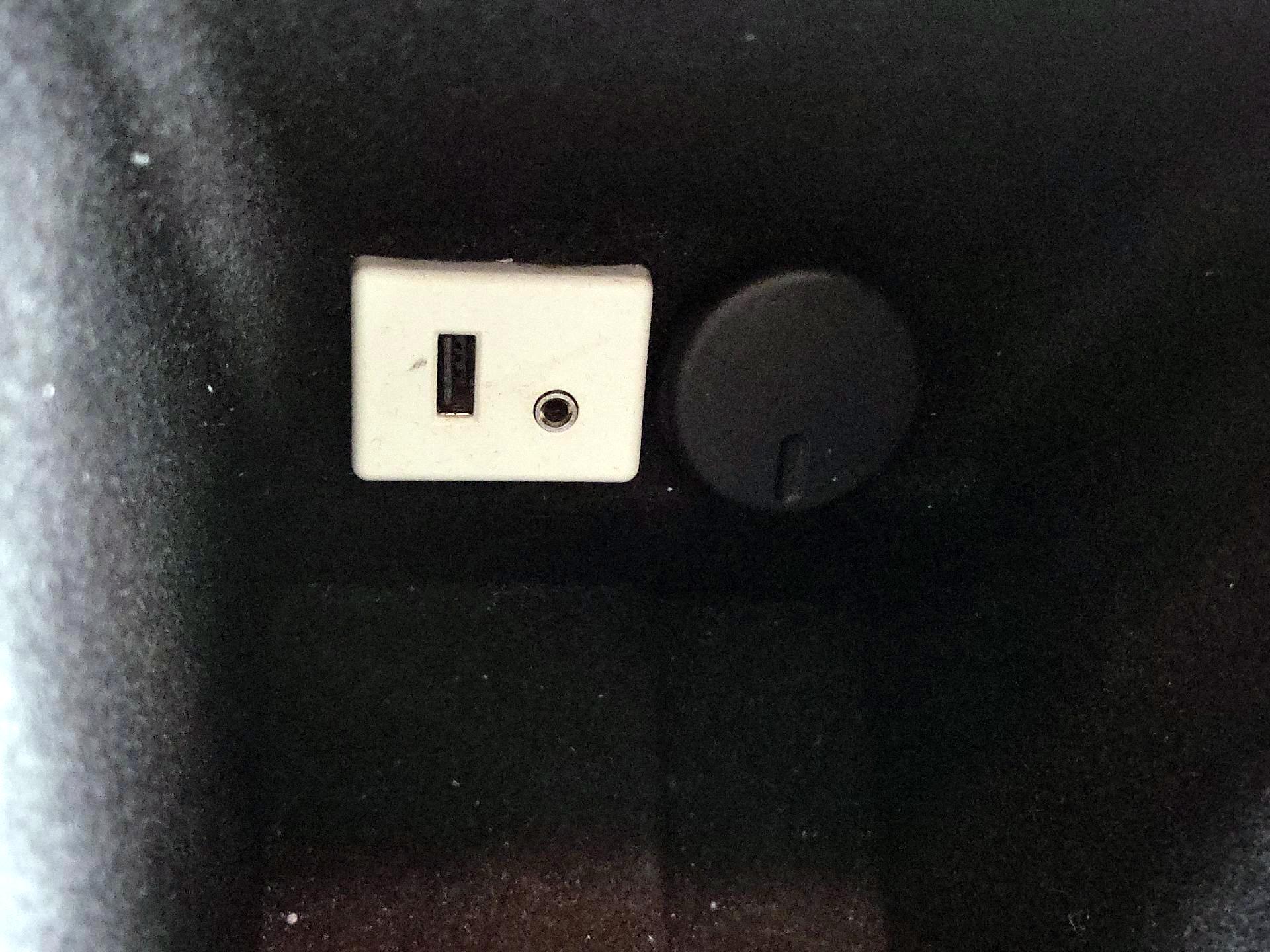 Thumbnail: 2016 Cadillac SRX - 19