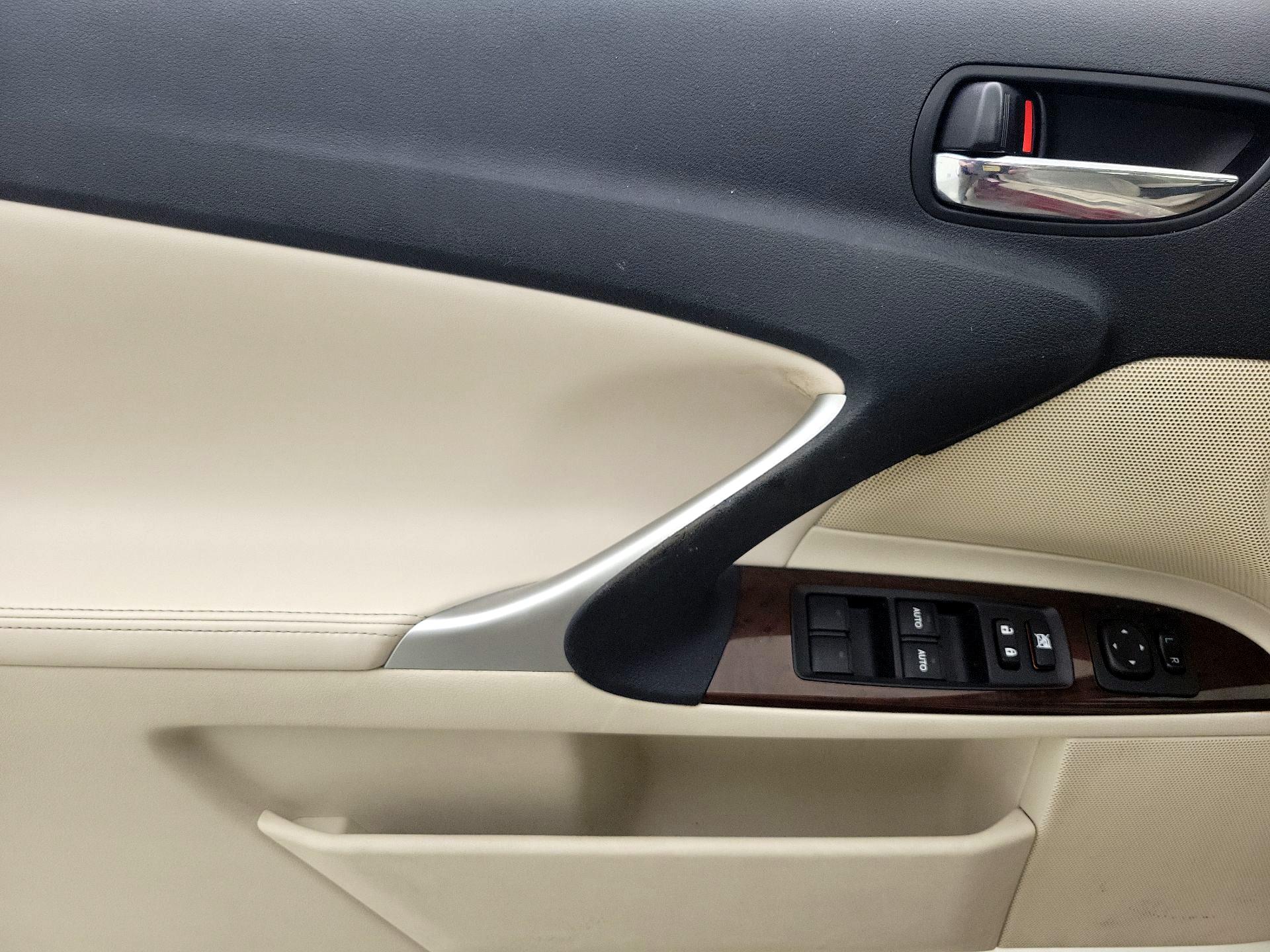 Thumbnail: 2014 Lexus IS - 12