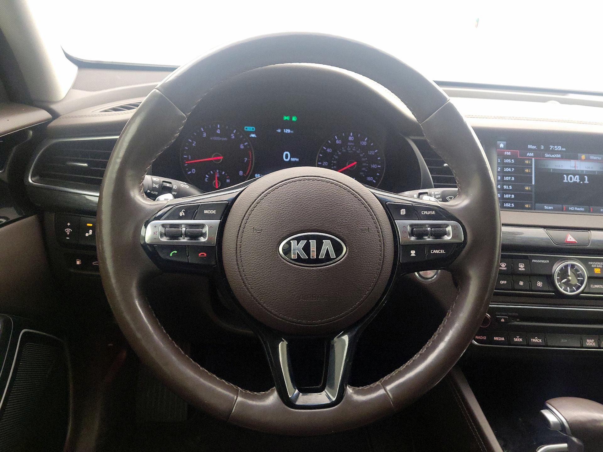 Thumbnail: 2017 Kia Cadenza - 10