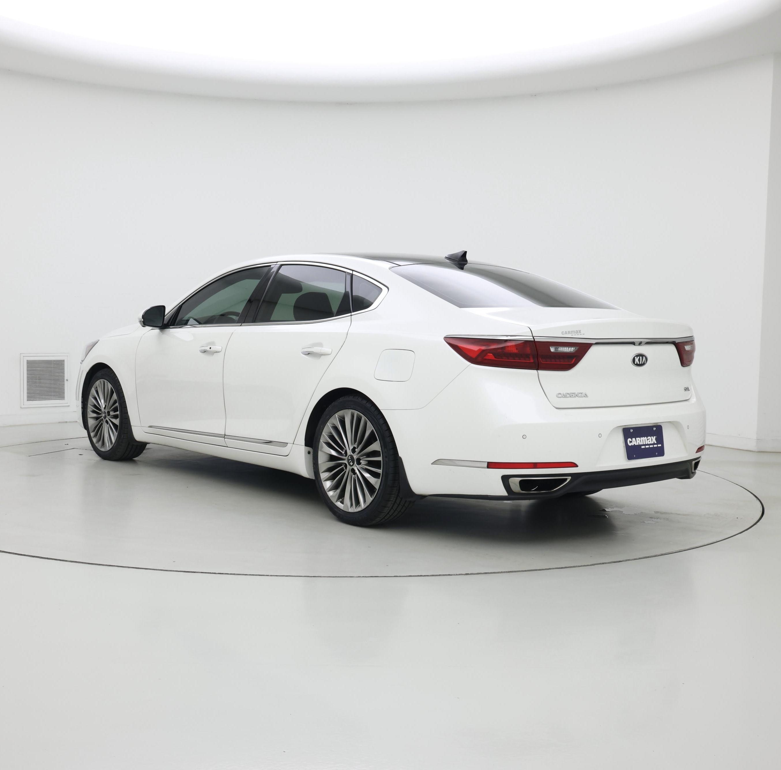 Thumbnail: 2017 Kia Cadenza - 2