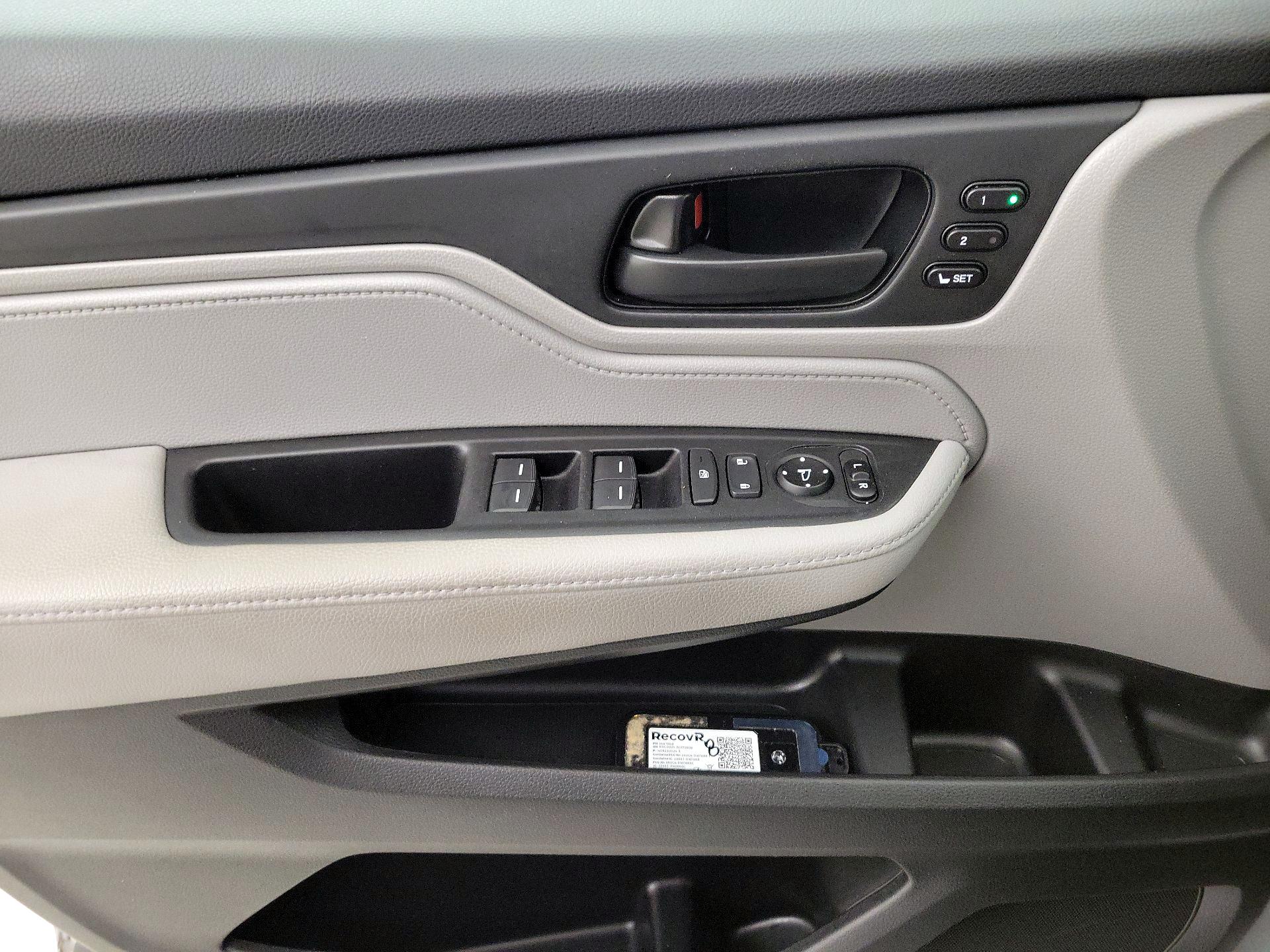 Thumbnail: 2019 Honda Odyssey - 12