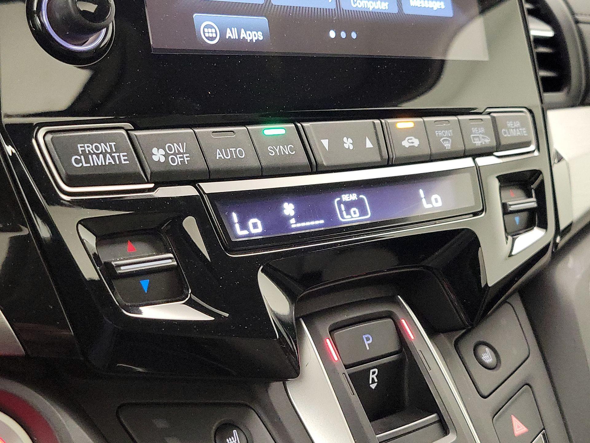 Thumbnail: 2019 Honda Odyssey - 16