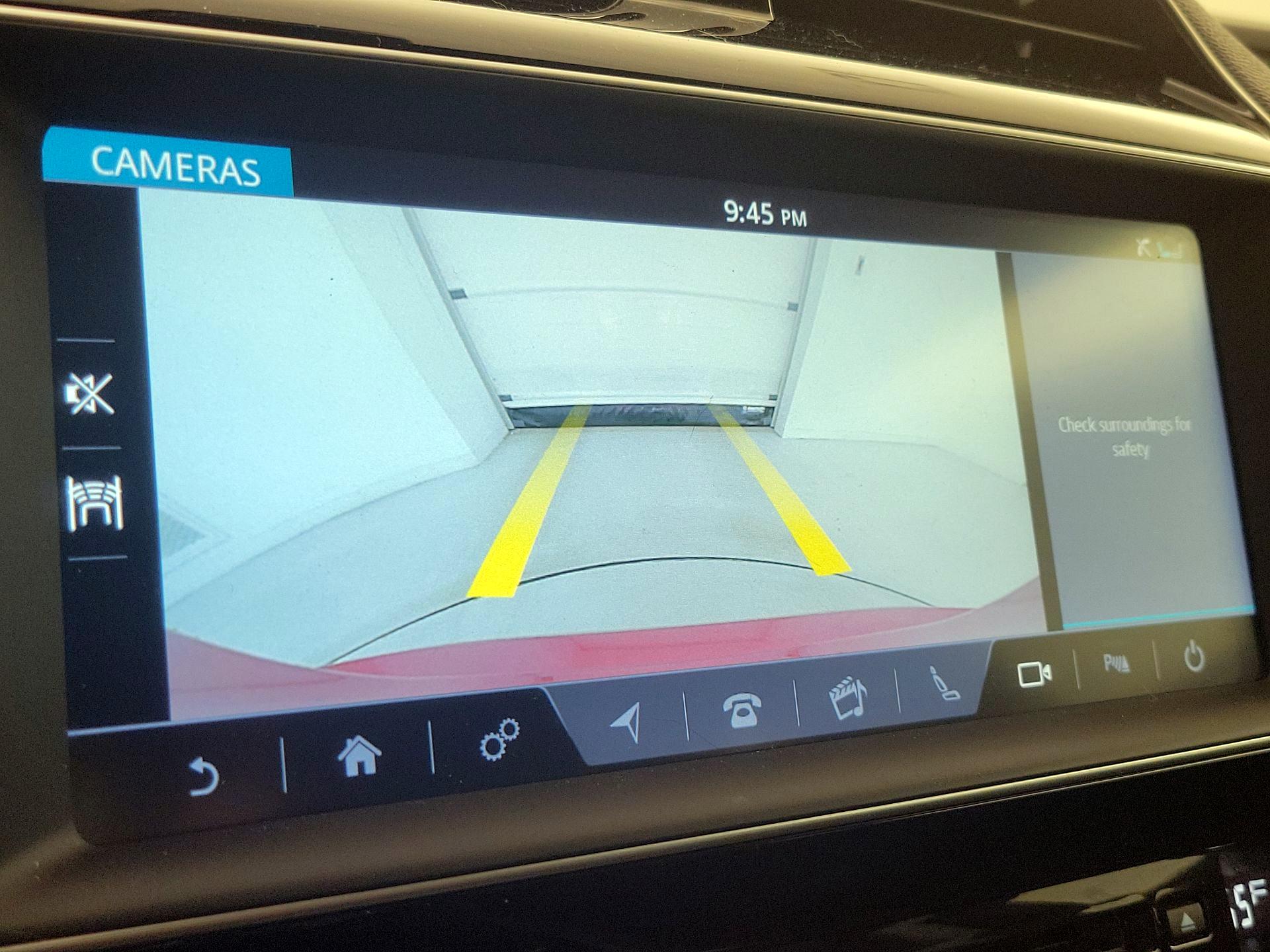 Thumbnail: 2017 Jaguar XE - 15