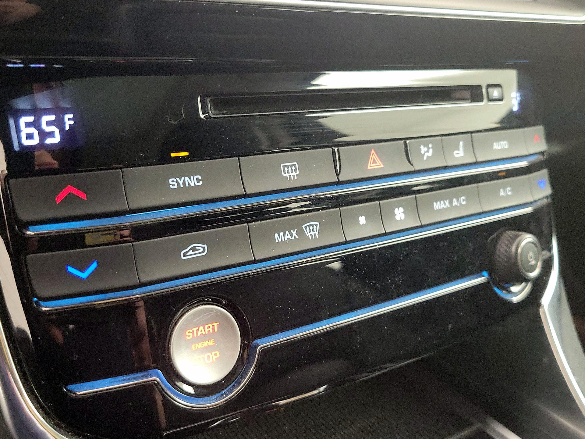 Thumbnail: 2017 Jaguar XE - 17