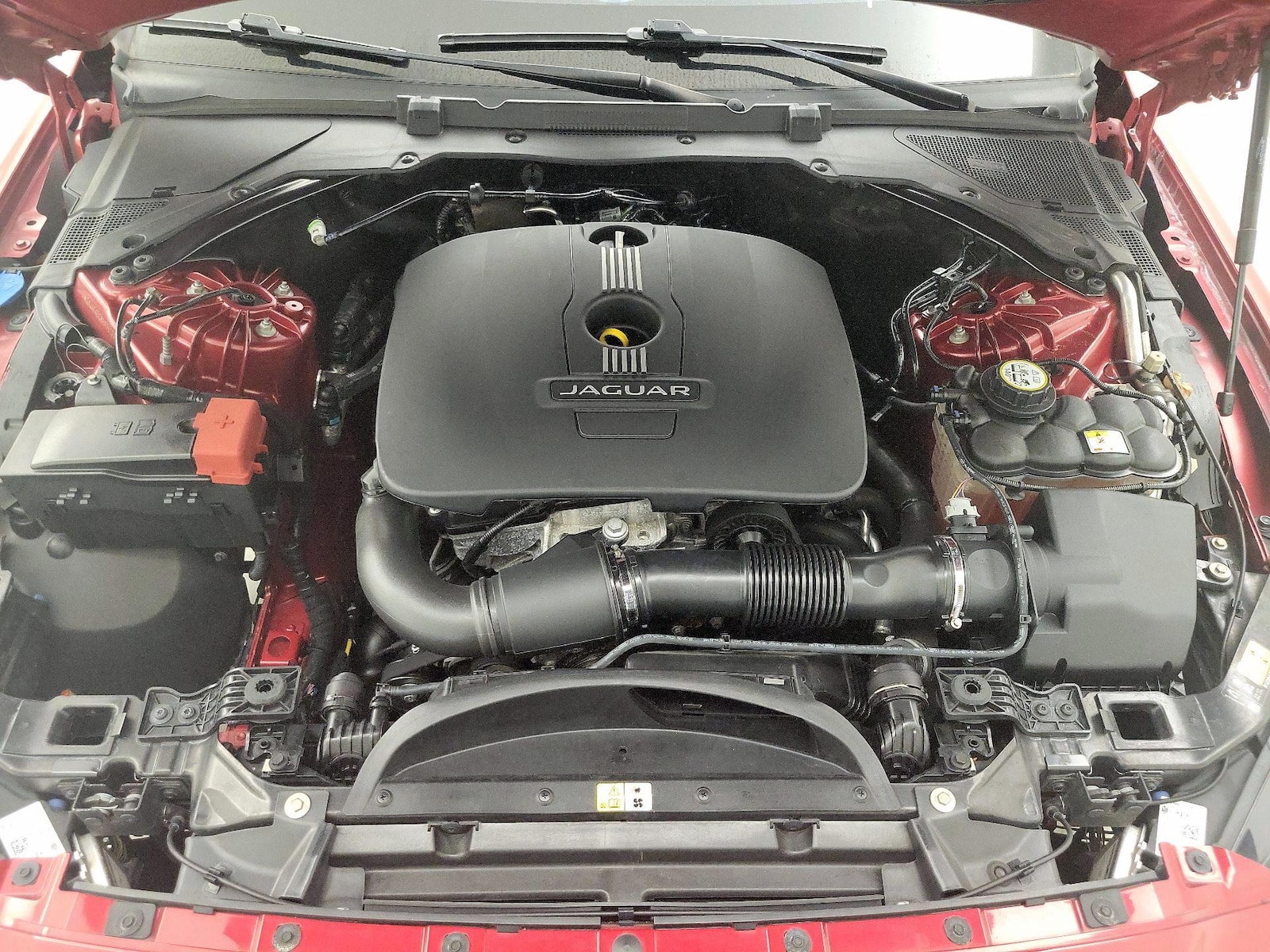 2017 Jaguar XE Prestige - Photo 24