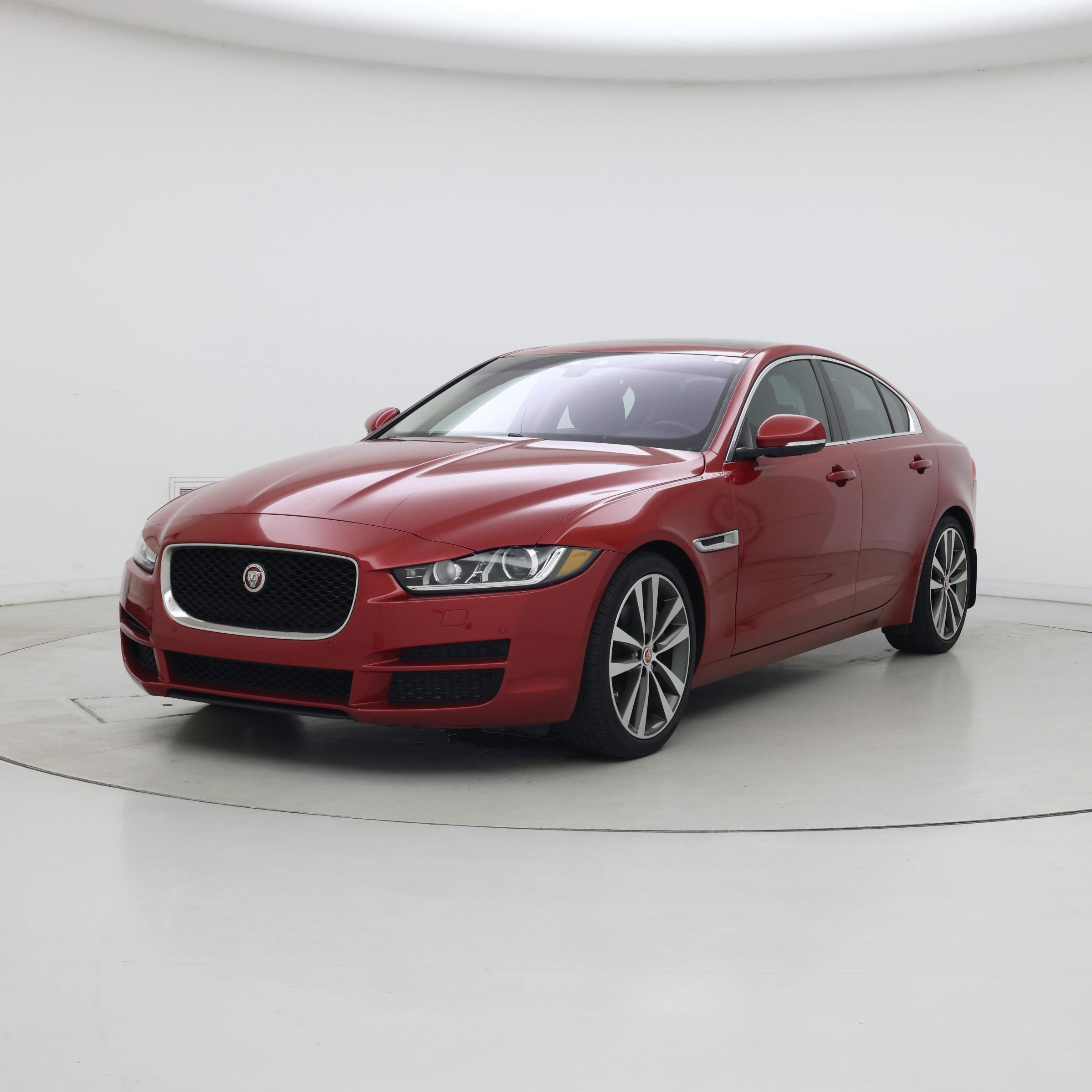 Thumbnail: 2017 Jaguar XE - 4