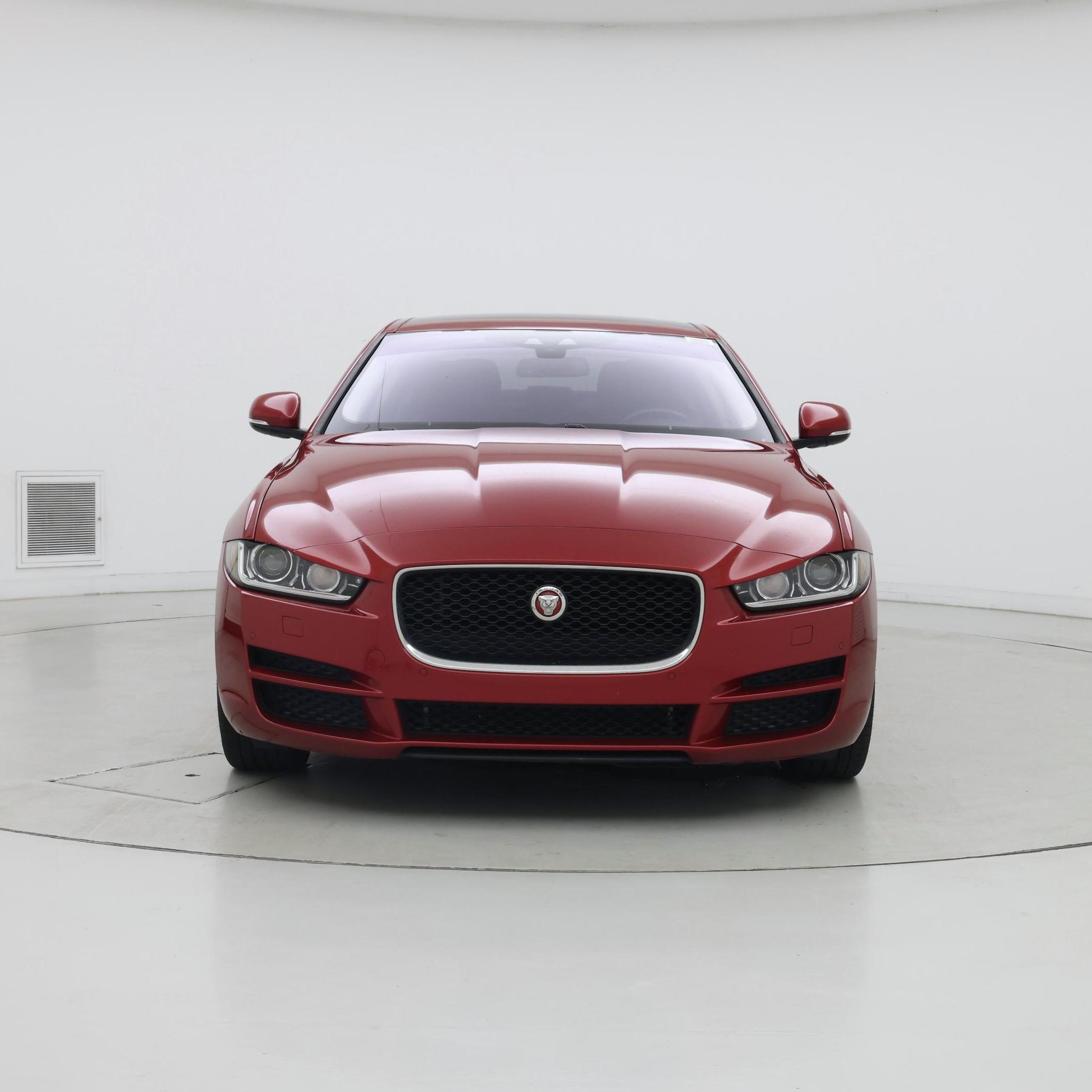 Thumbnail: 2017 Jaguar XE - 5