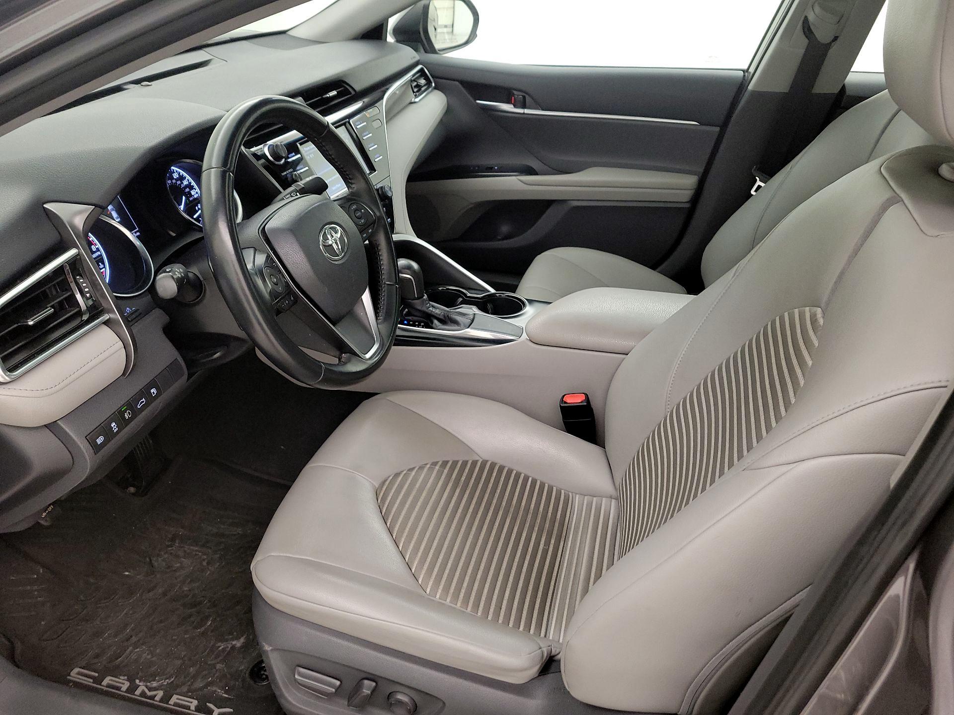 Thumbnail: 2018 Toyota Camry - 9