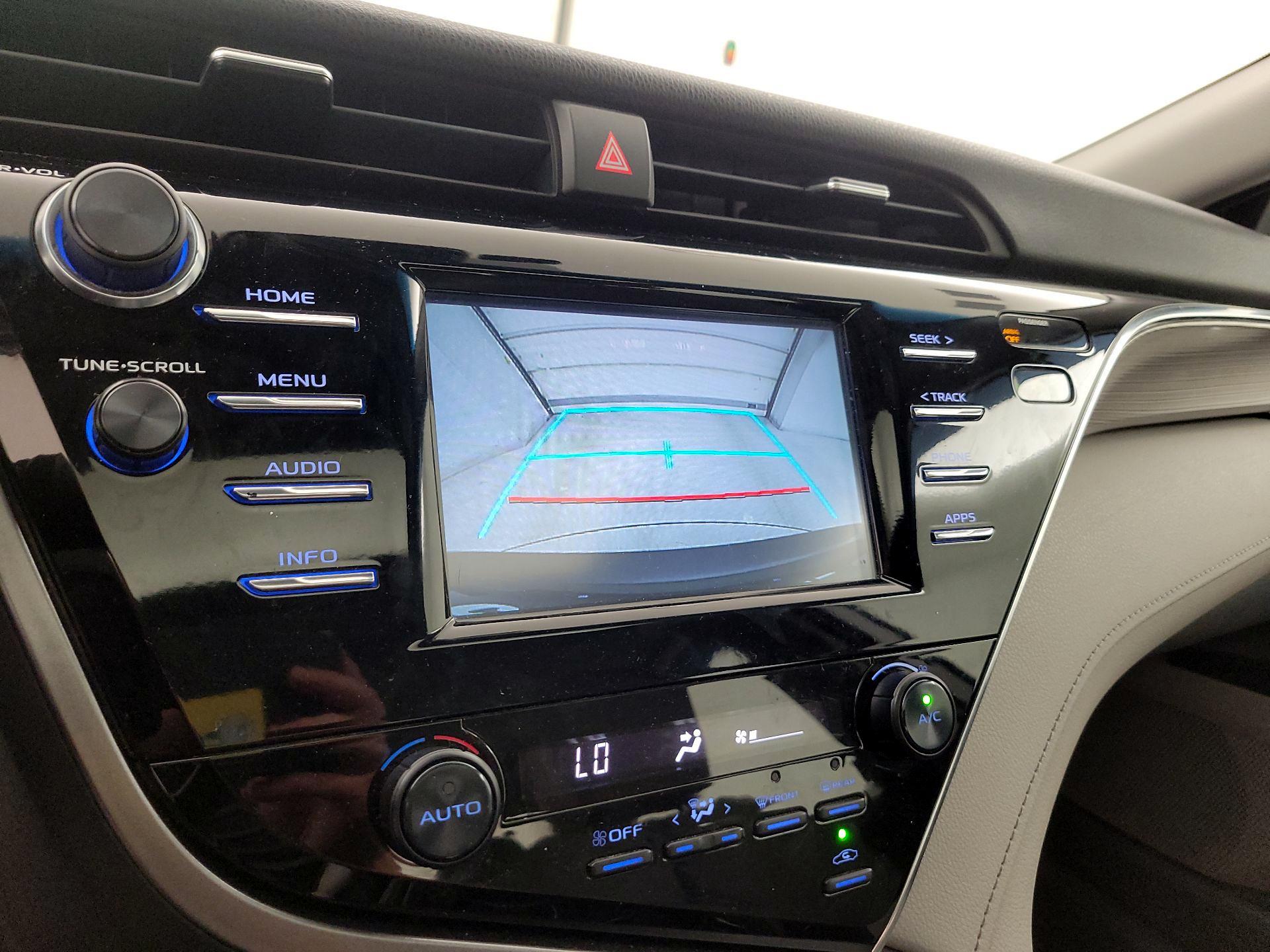 Thumbnail: 2018 Toyota Camry - 12