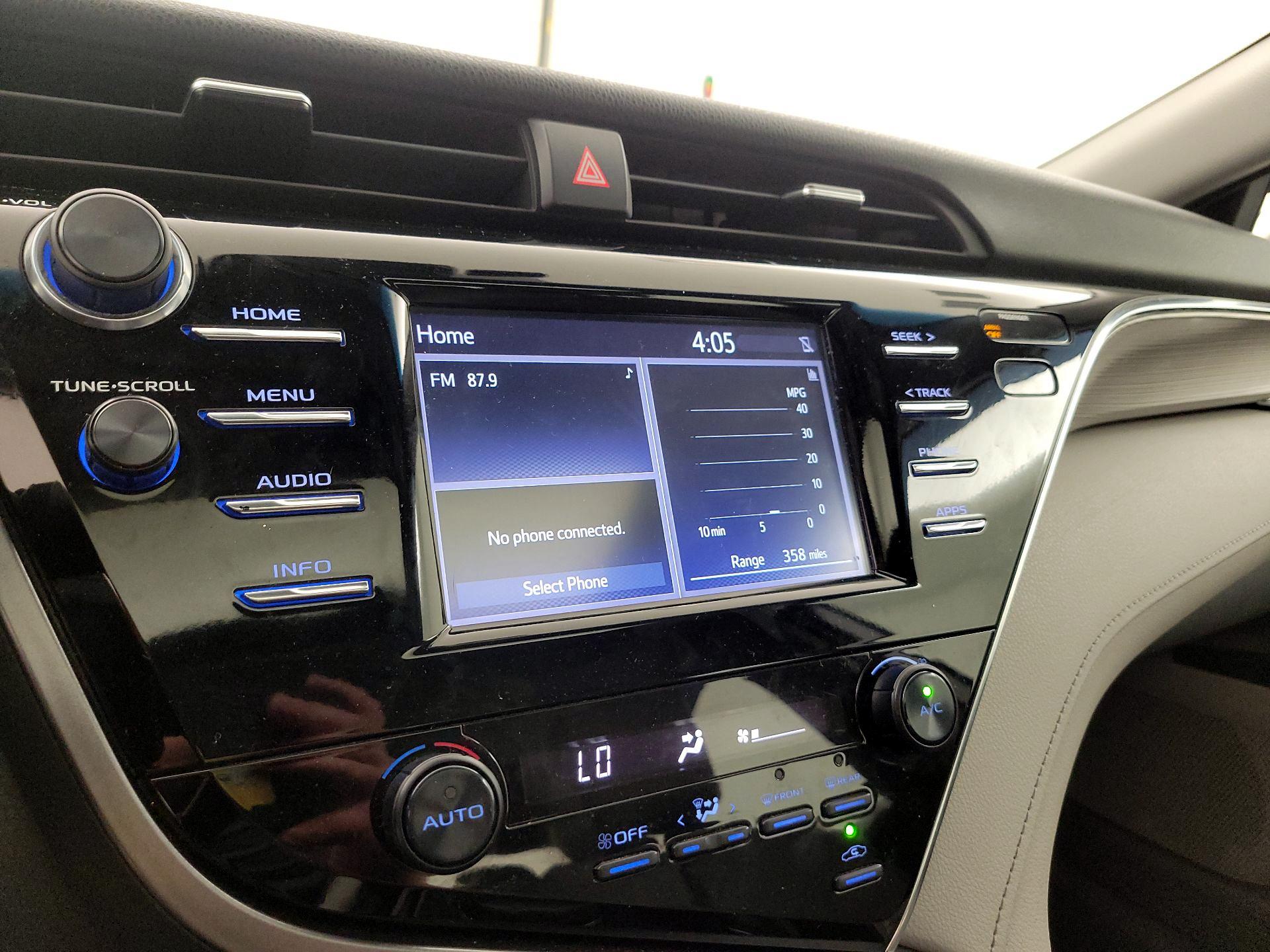 Thumbnail: 2018 Toyota Camry - 13