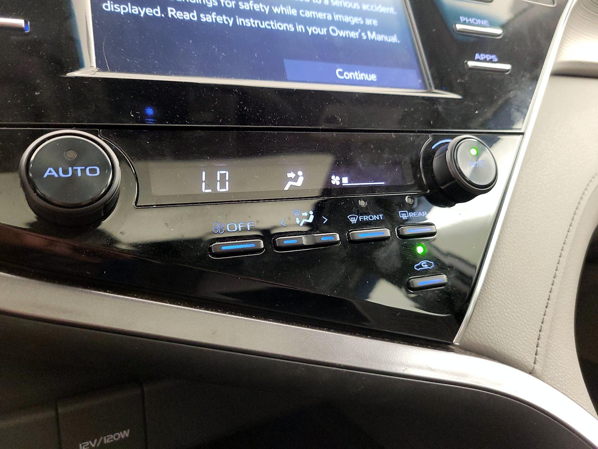 Thumbnail: 2018 Toyota Camry - 14